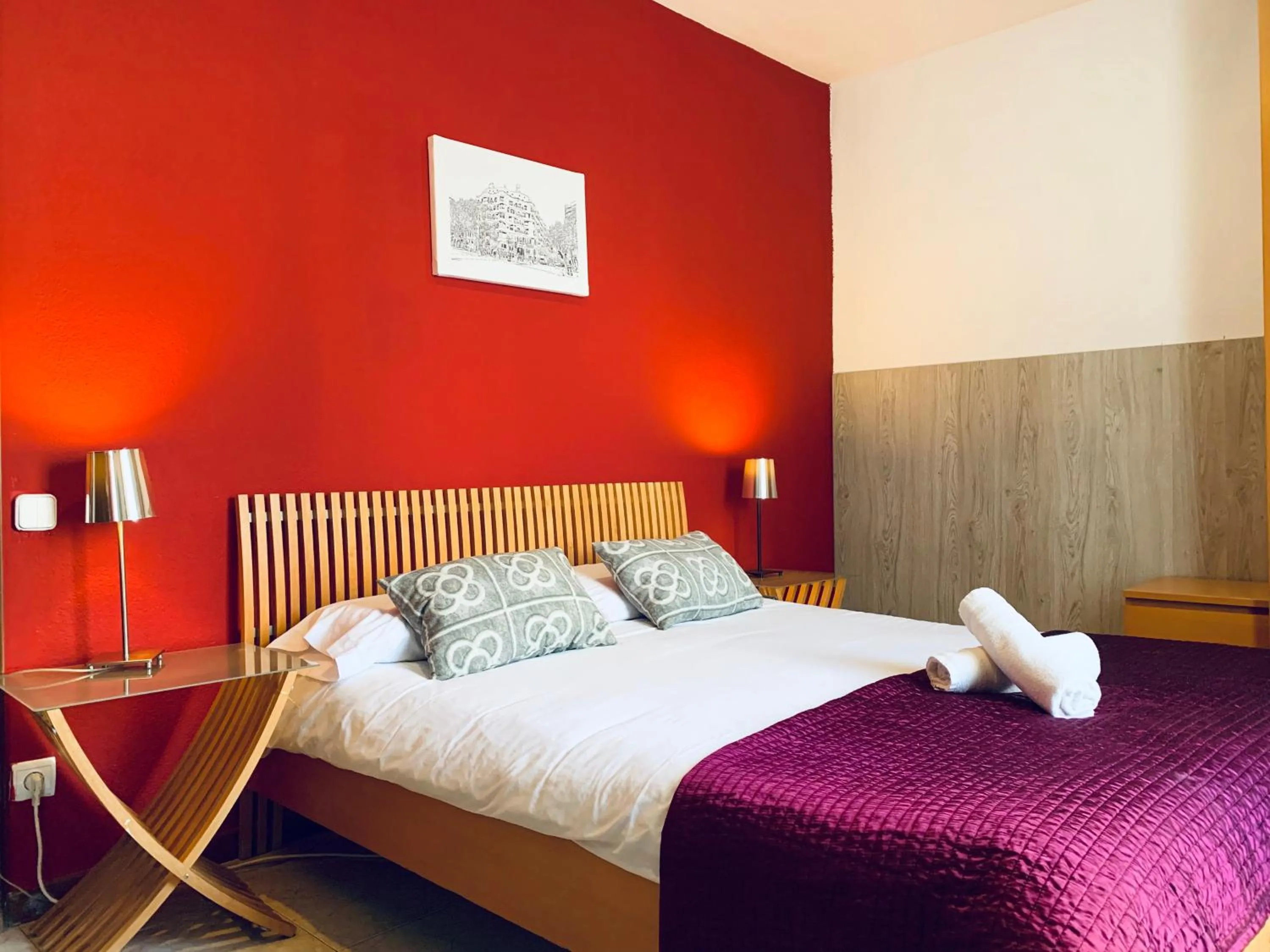 Bed in La Pedrera Residence