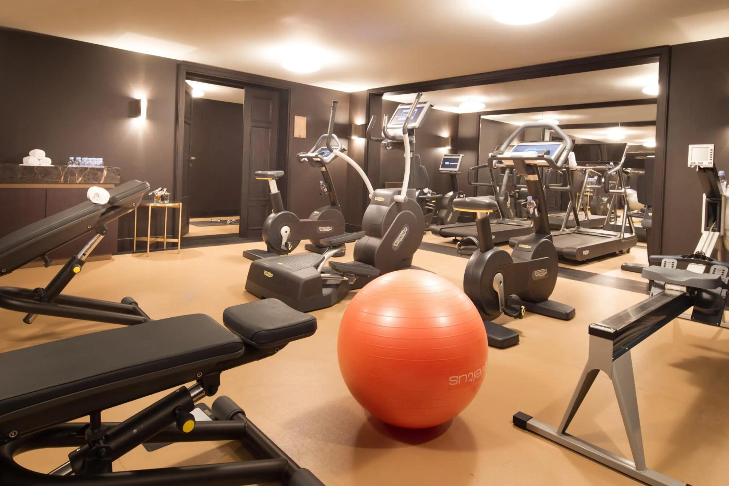 Fitness centre/facilities in Apogée Courchevel, Oetker Hotels