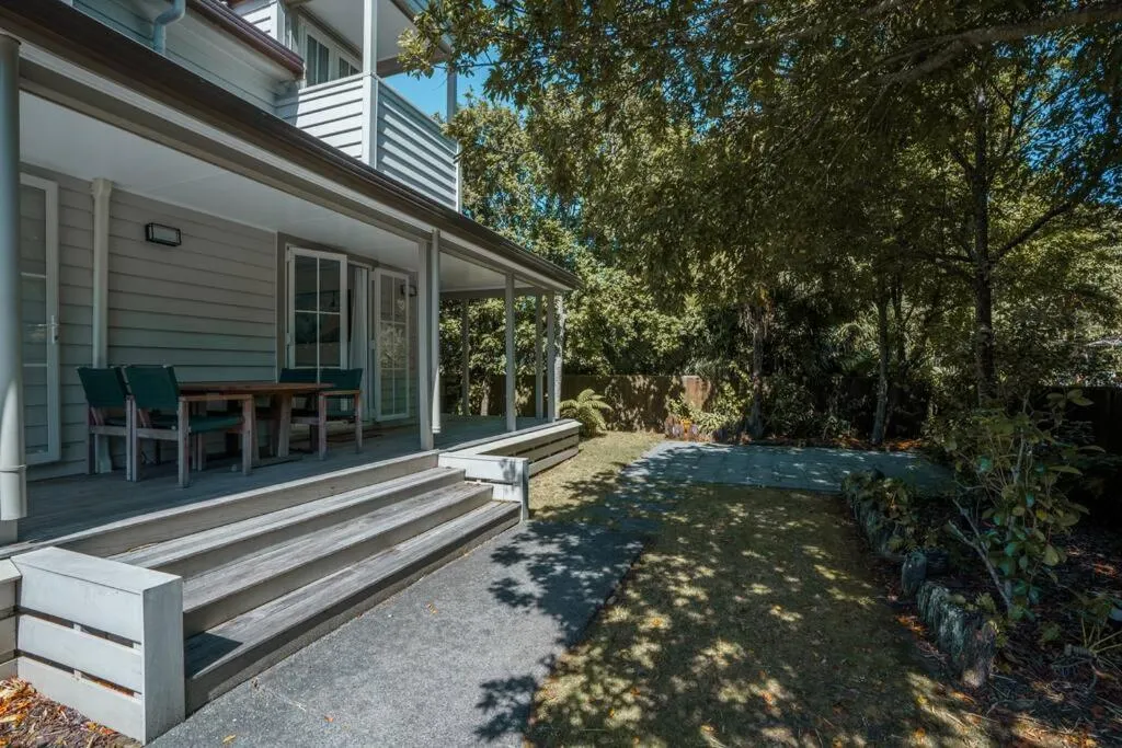 Capital Cottage 2-4 Bedroom- Russell Cottages Collection