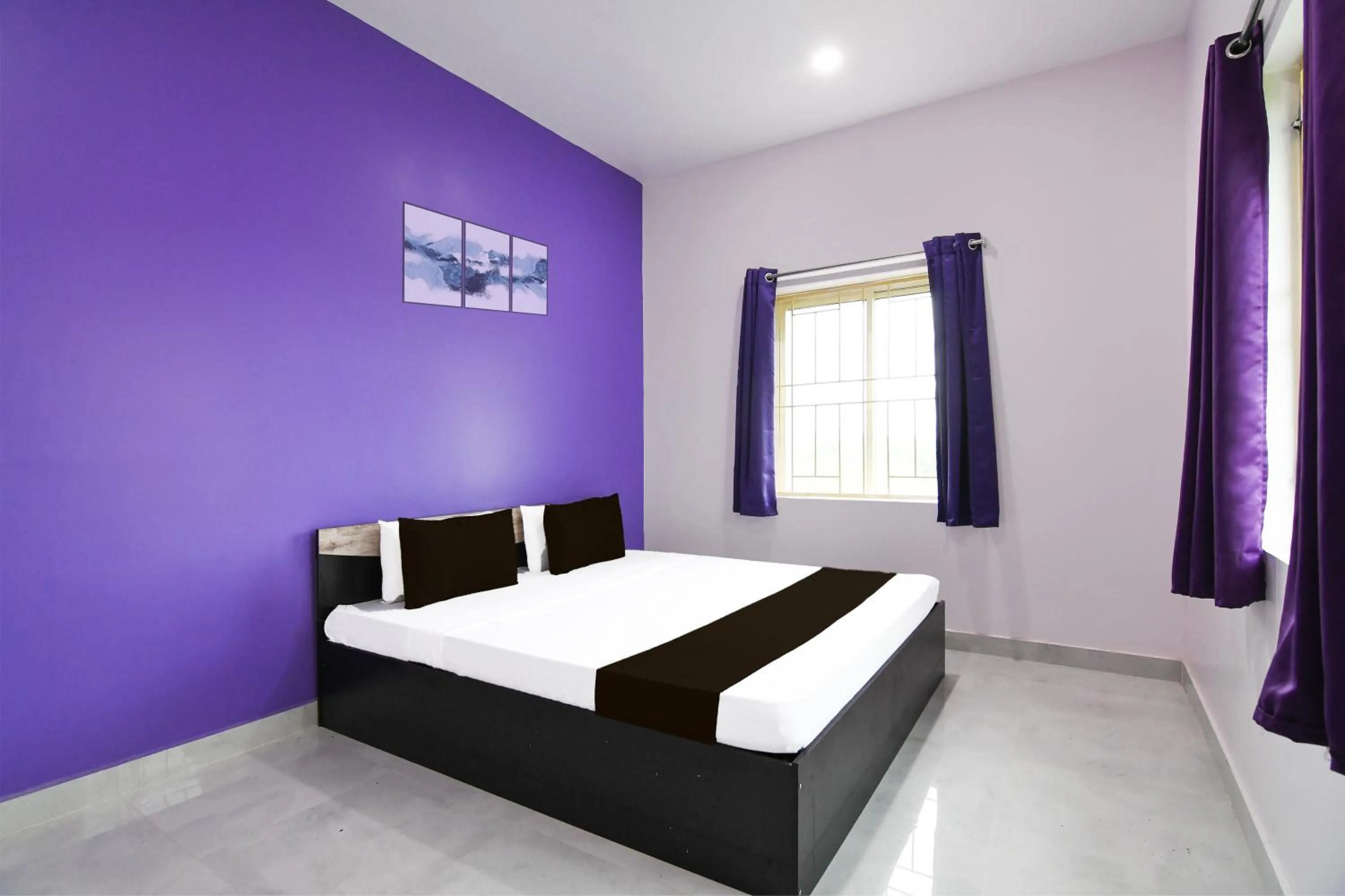 Bedroom, Bed in Super Hotel O MNJ Mansion