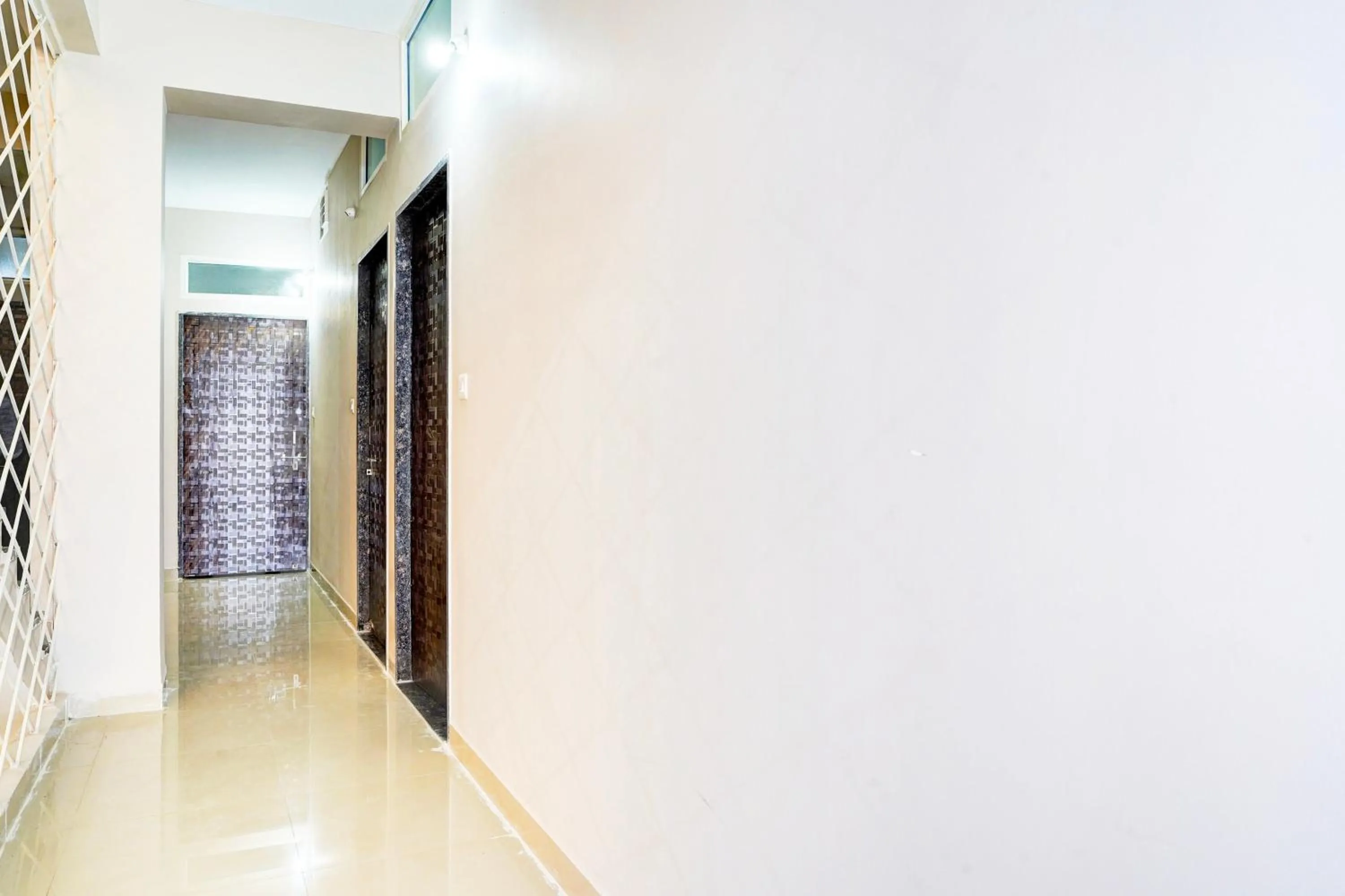 Lobby or reception in Hotel O MAZENTA PALACE