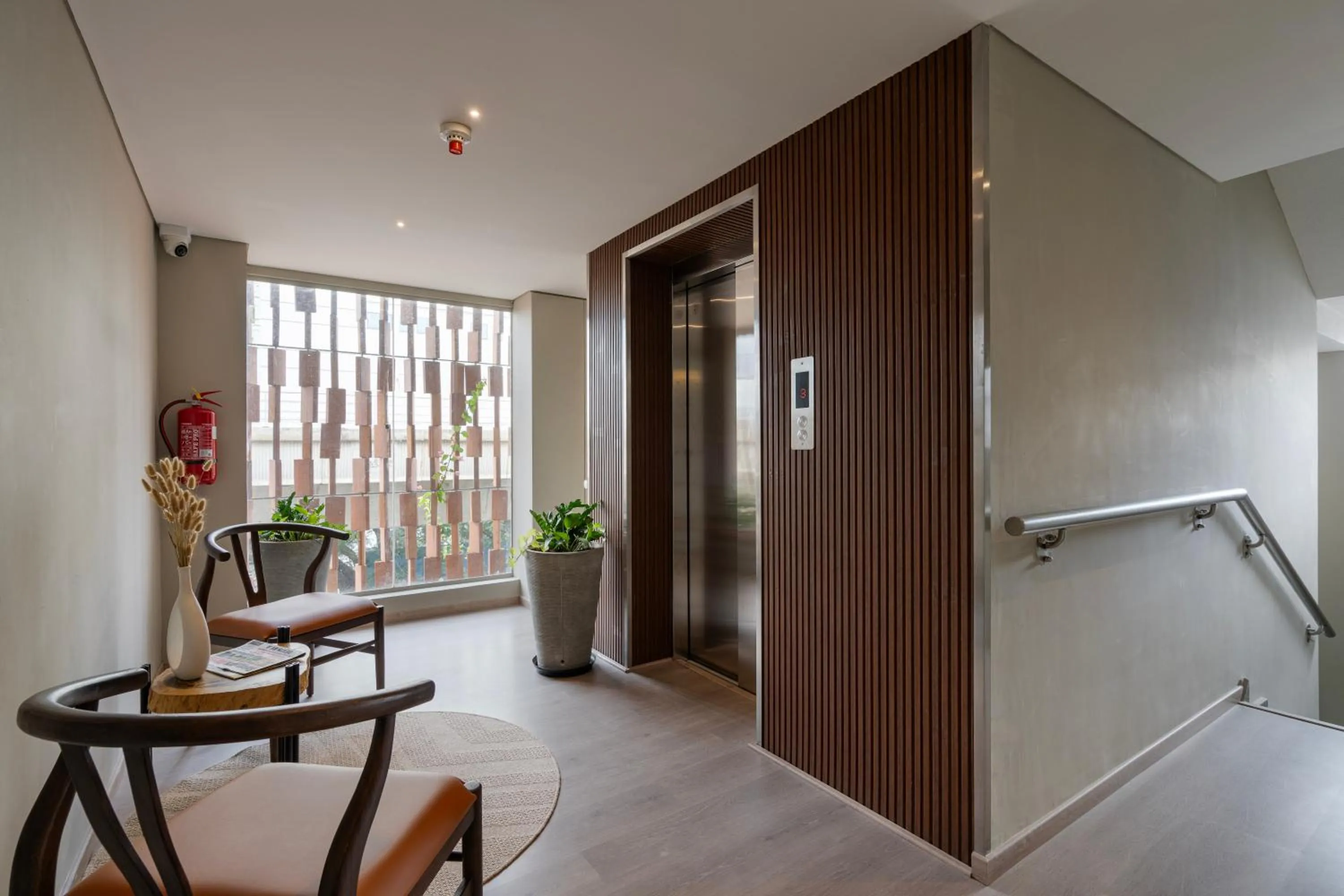 elevator in Fressotel, Kanakapura Road