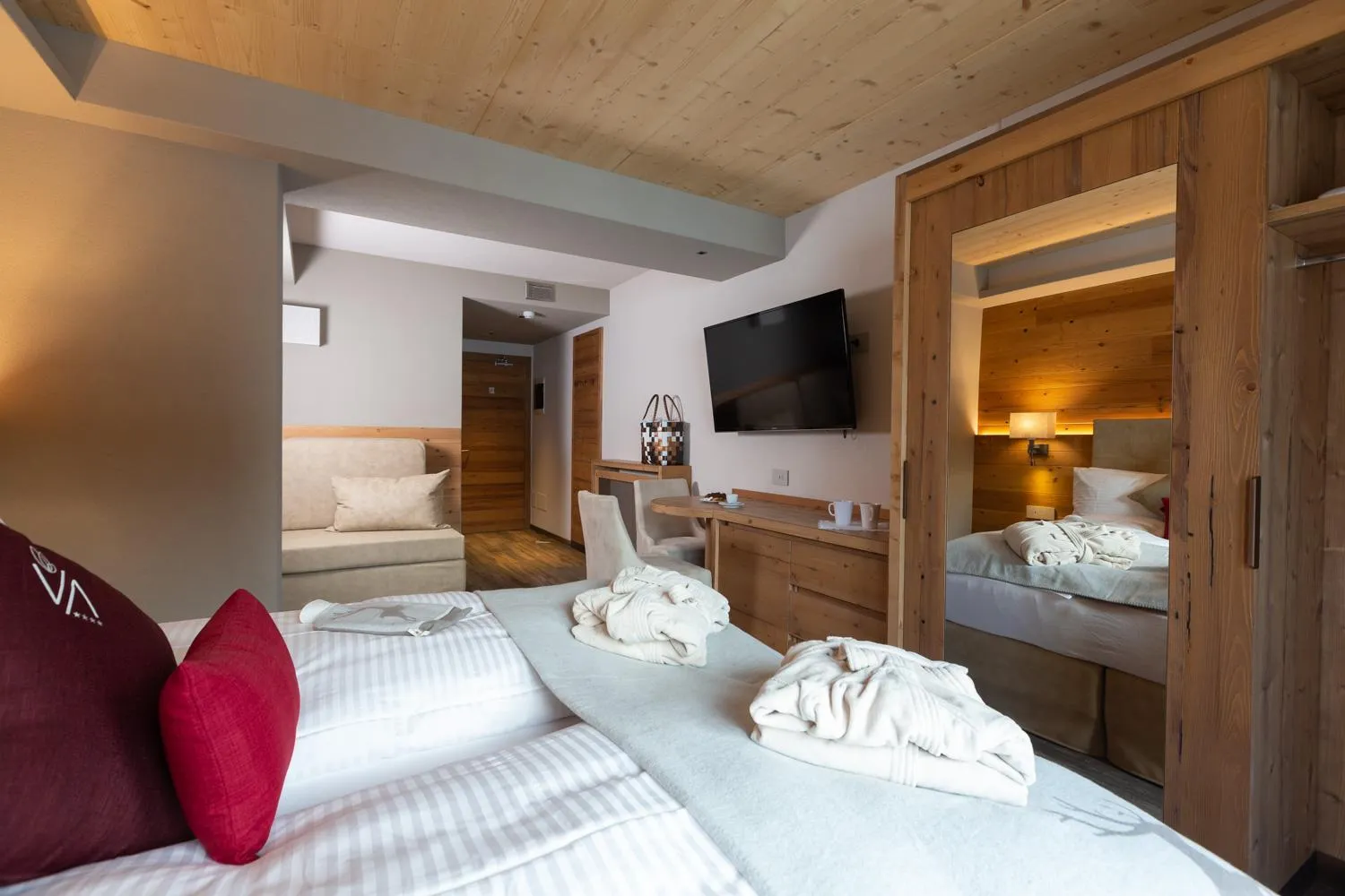 Communal lounge/ TV room, Bed in Mont Chalet Nevada - Hotel & Spa