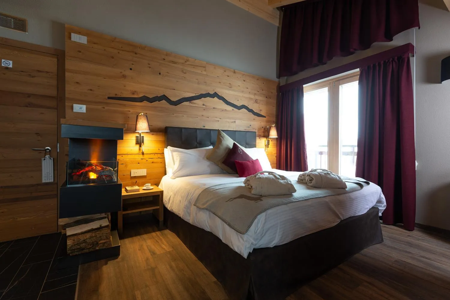 Bedroom, Bed in Mont Chalet Nevada - Hotel & Spa