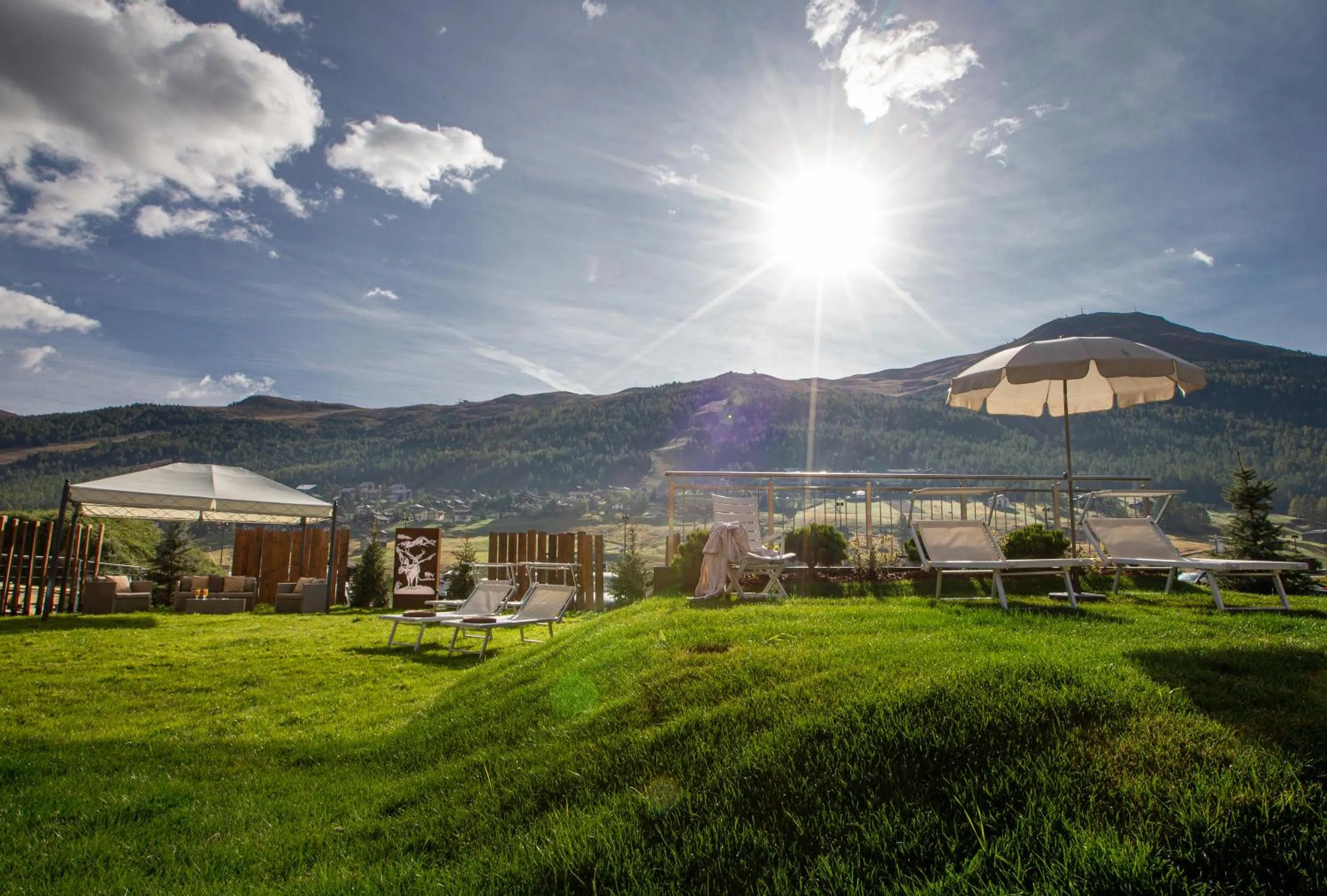 Garden in Mont Chalet Nevada - Hotel & Spa