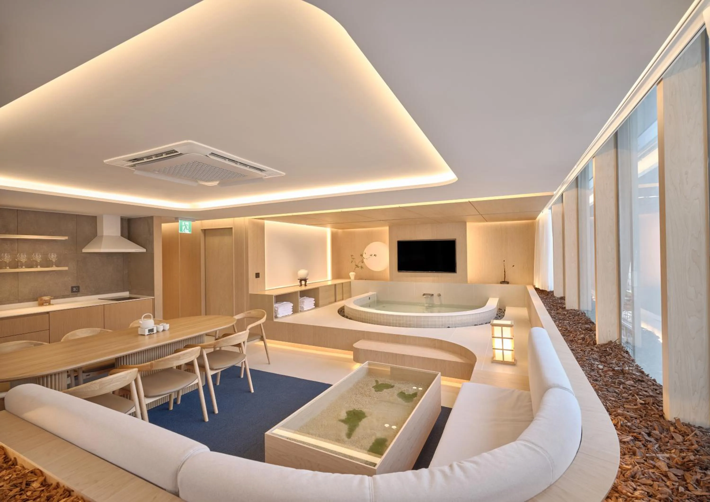 TV and multimedia in UH Suite The Gangnam