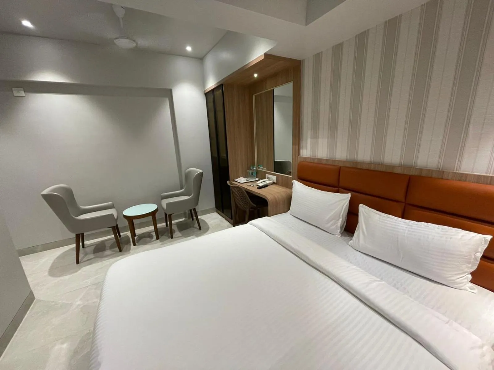 Bed in Hotel The West Coast