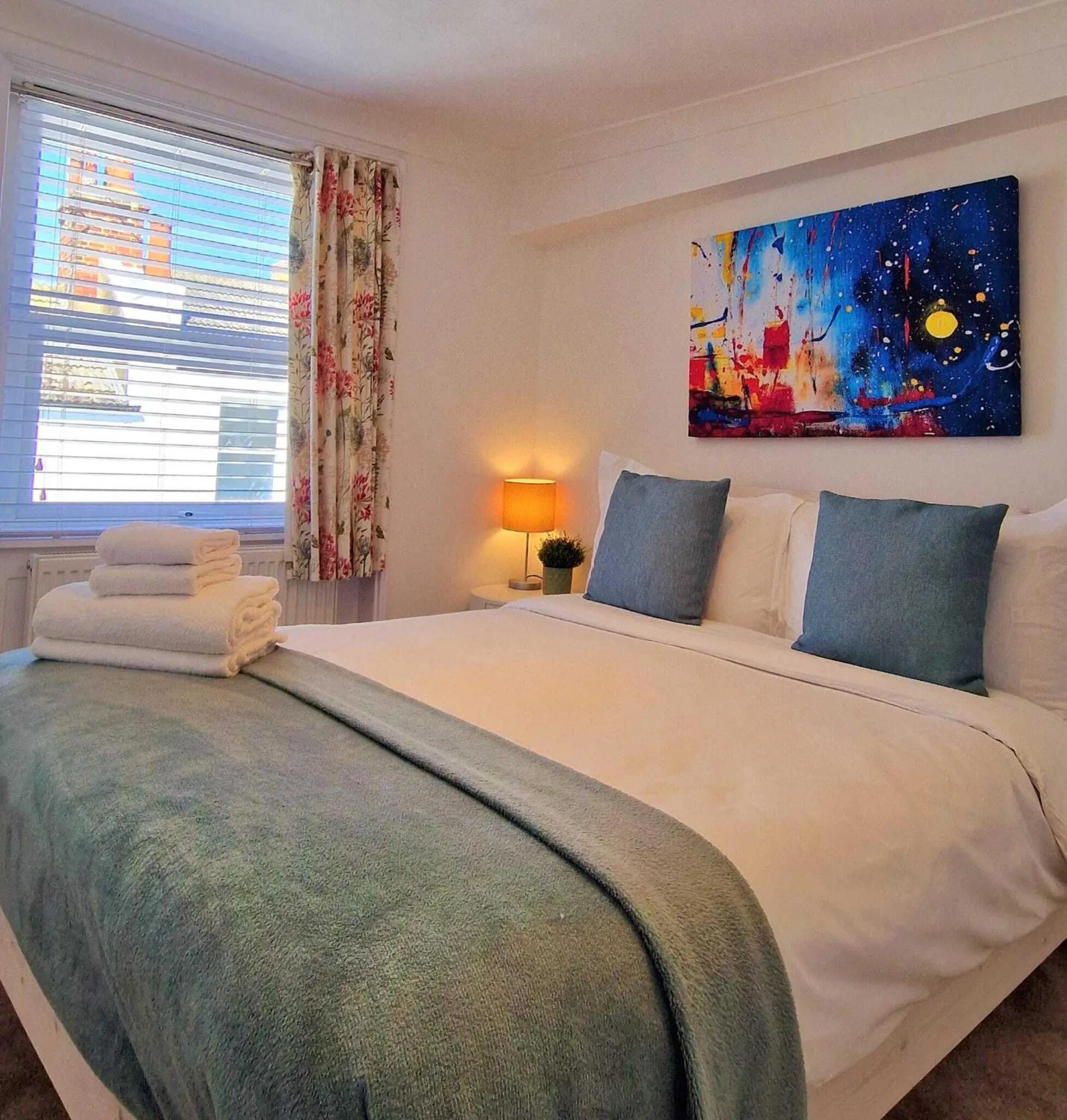 Bedroom, Bed in Upper Rock Brighton – Guest House