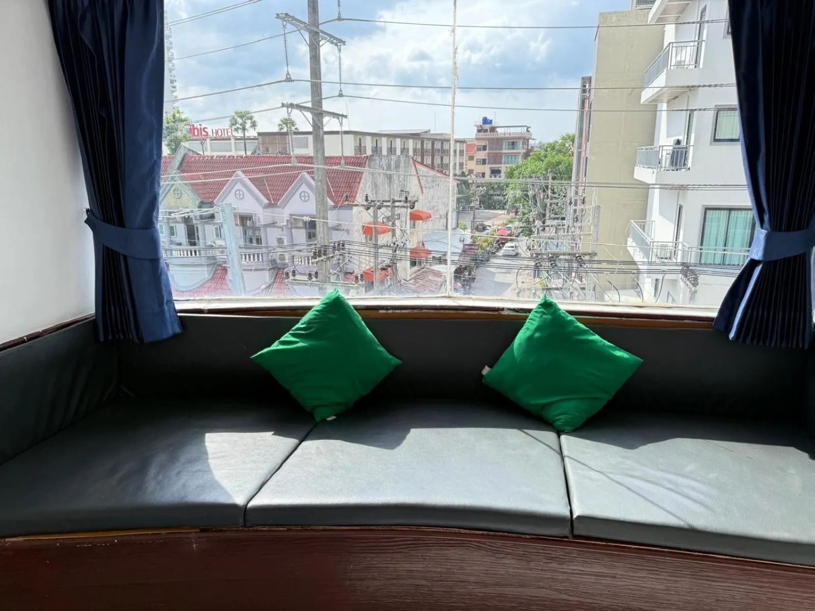 Living room in Heaven House Restro & Bar