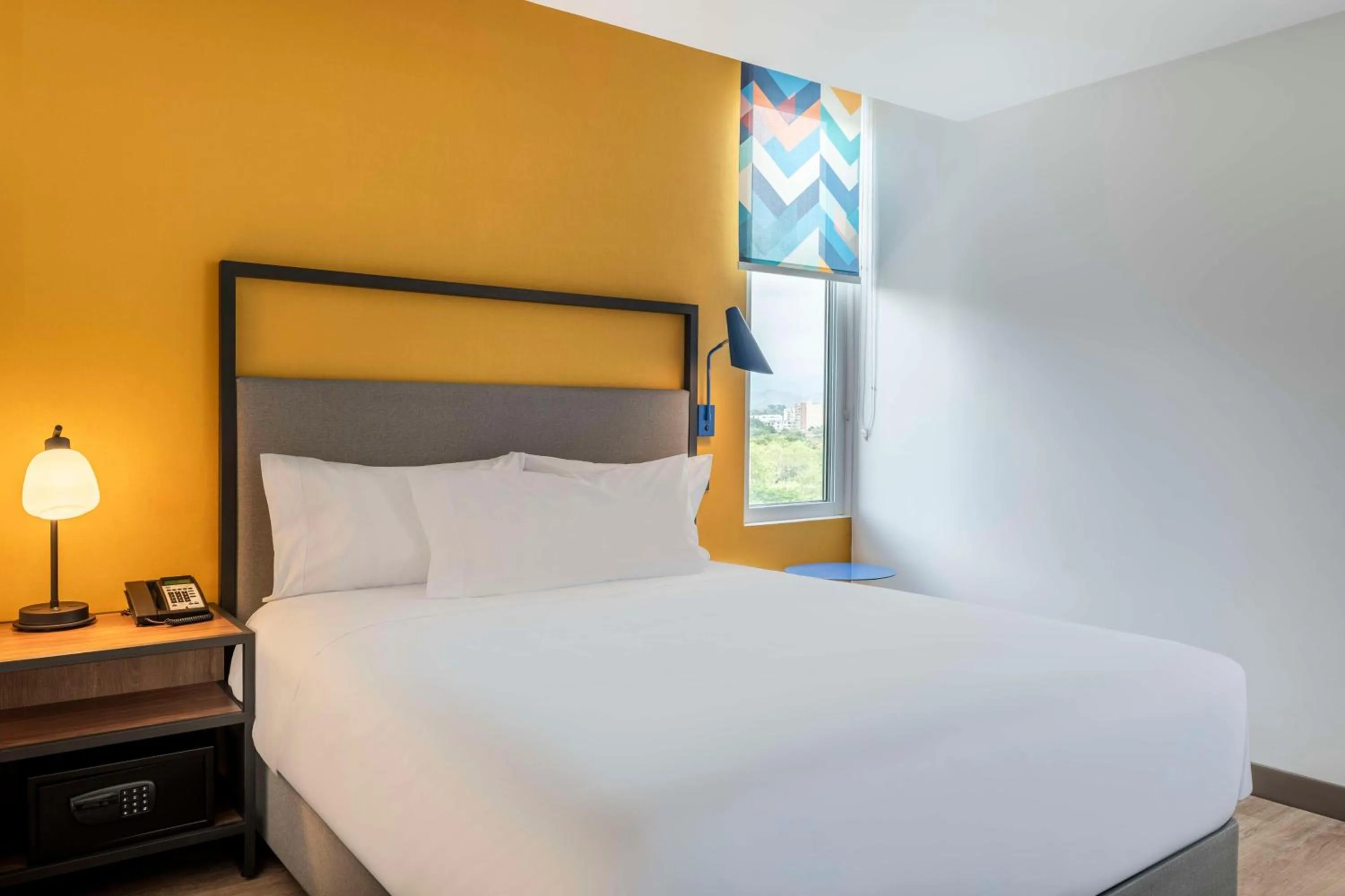 Bed in Tru By Hilton Cali Sur