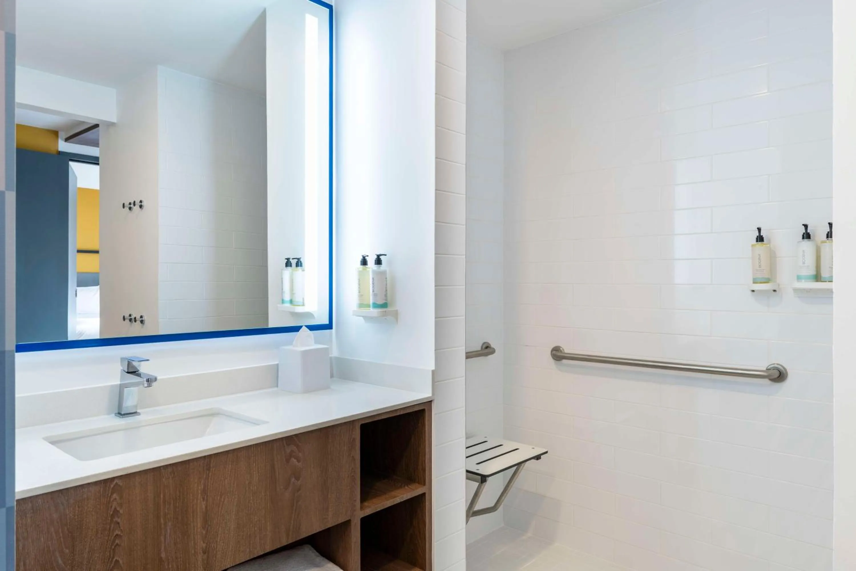 Bathroom in Tru By Hilton Cali Sur