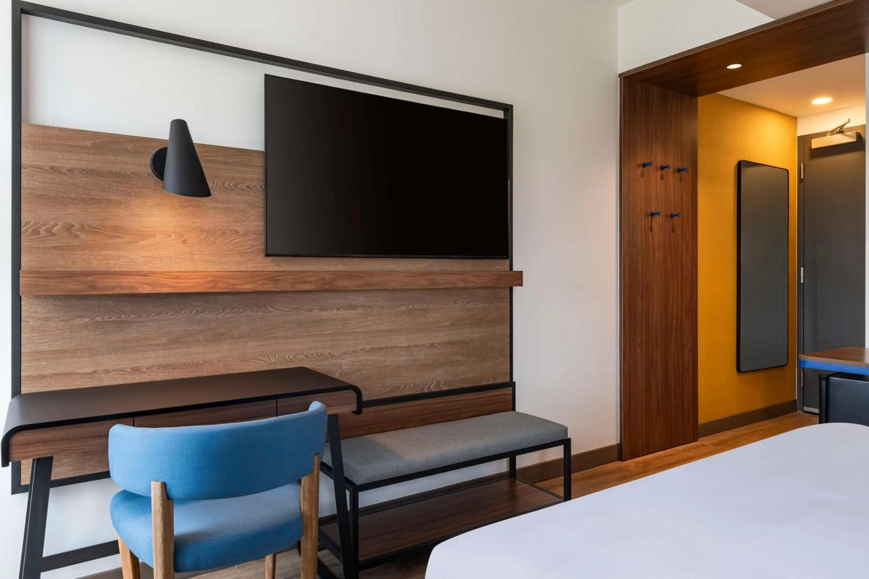 Bedroom, Bed in Tru By Hilton Cali Sur