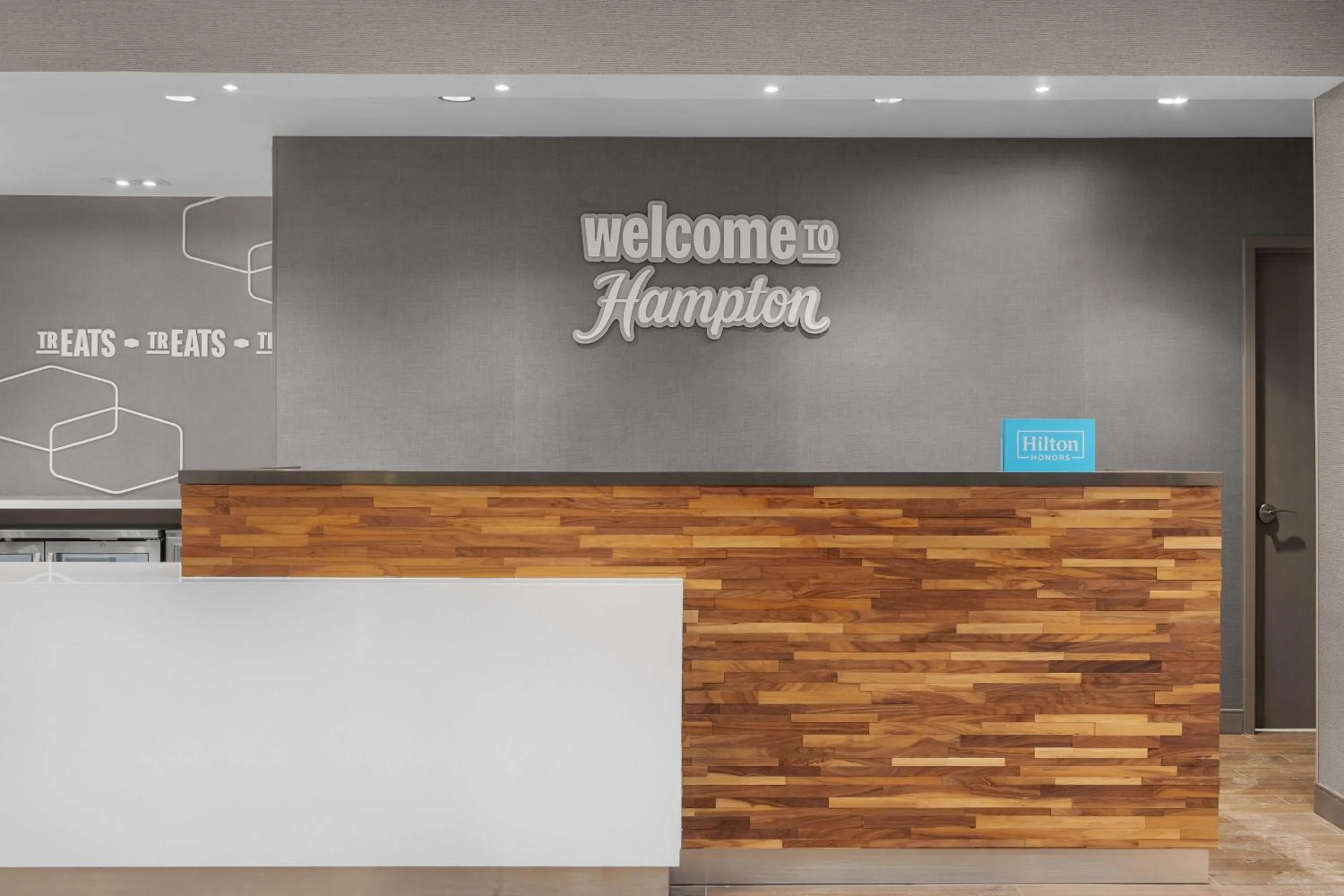 Lobby or reception in Hampton Inn & Suites Orangeville, On