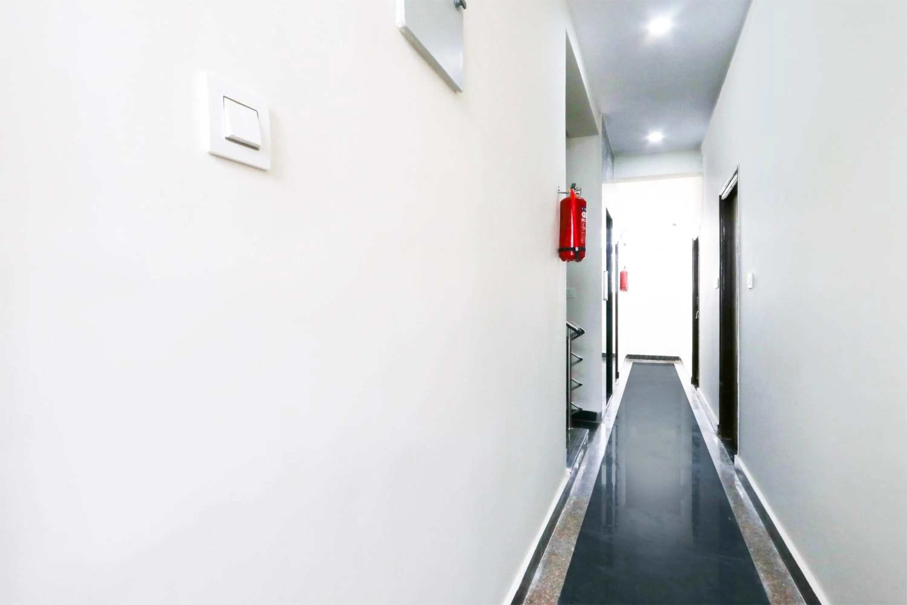 Lobby or reception in Super Hotel O Adibatla near TCS