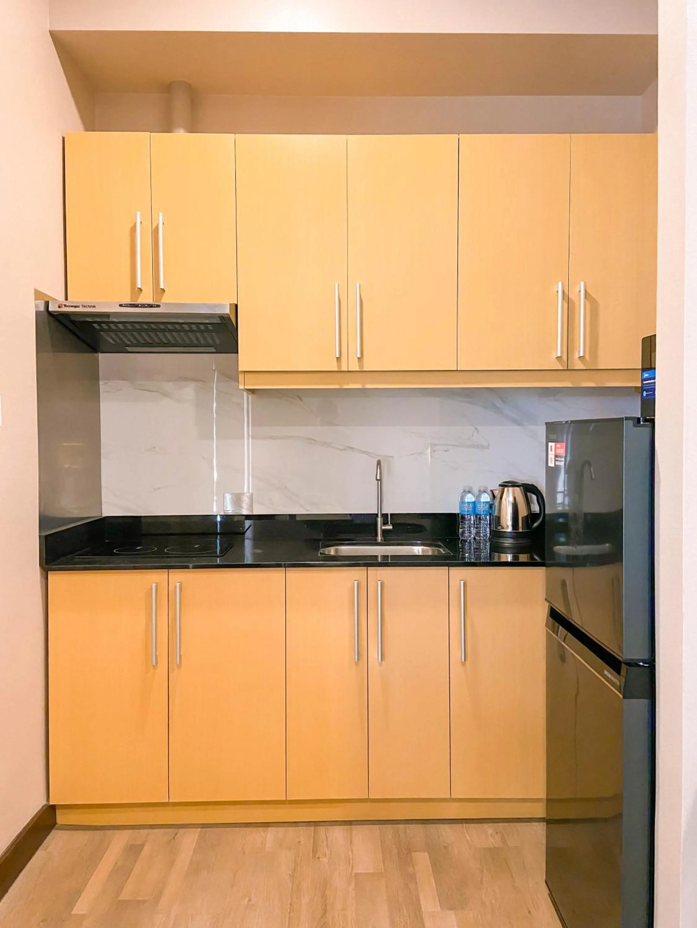Kitchen or kitchenette in Staycity Serviced Apartment