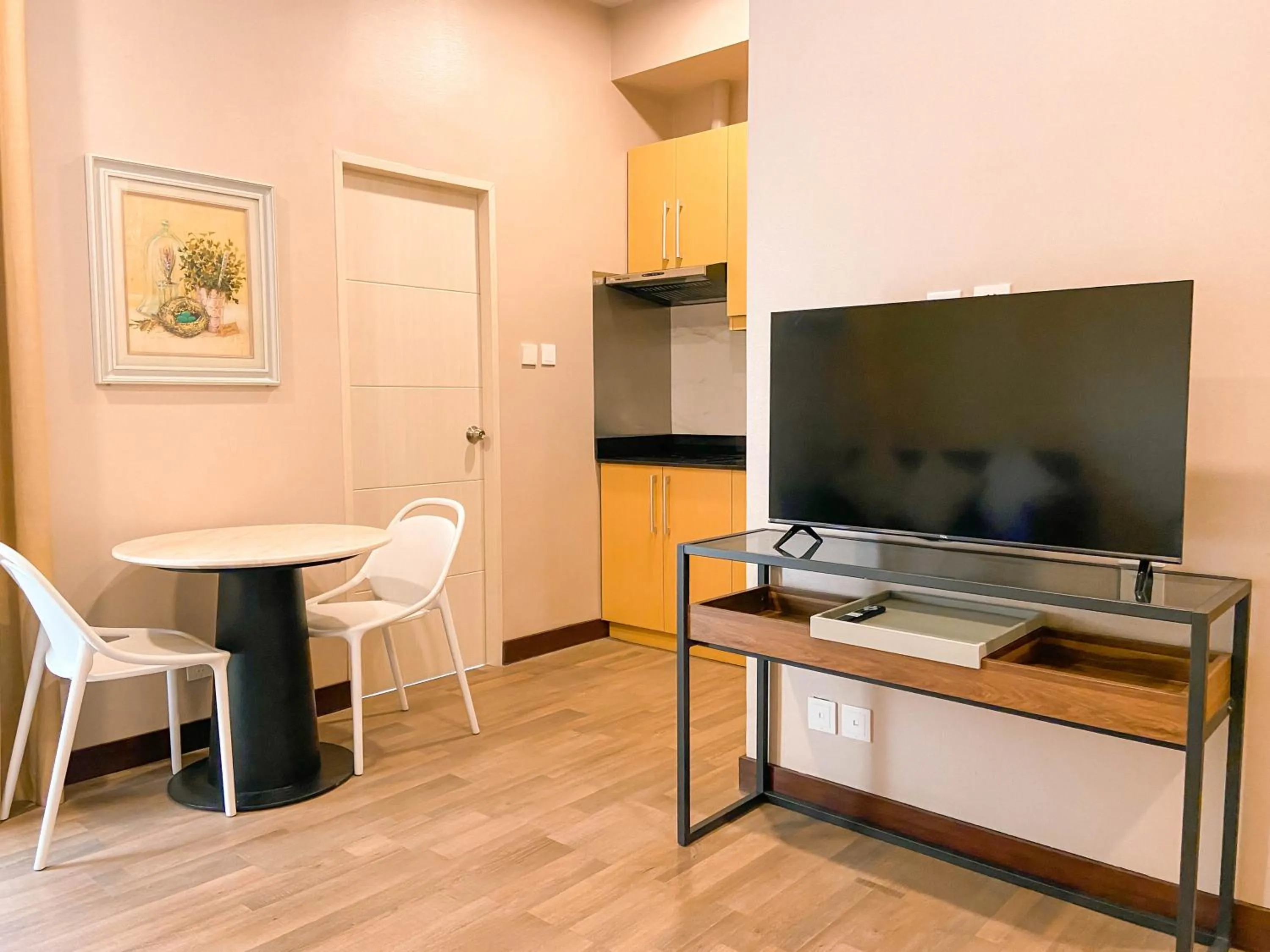 TV and multimedia in Staycity Serviced Apartment