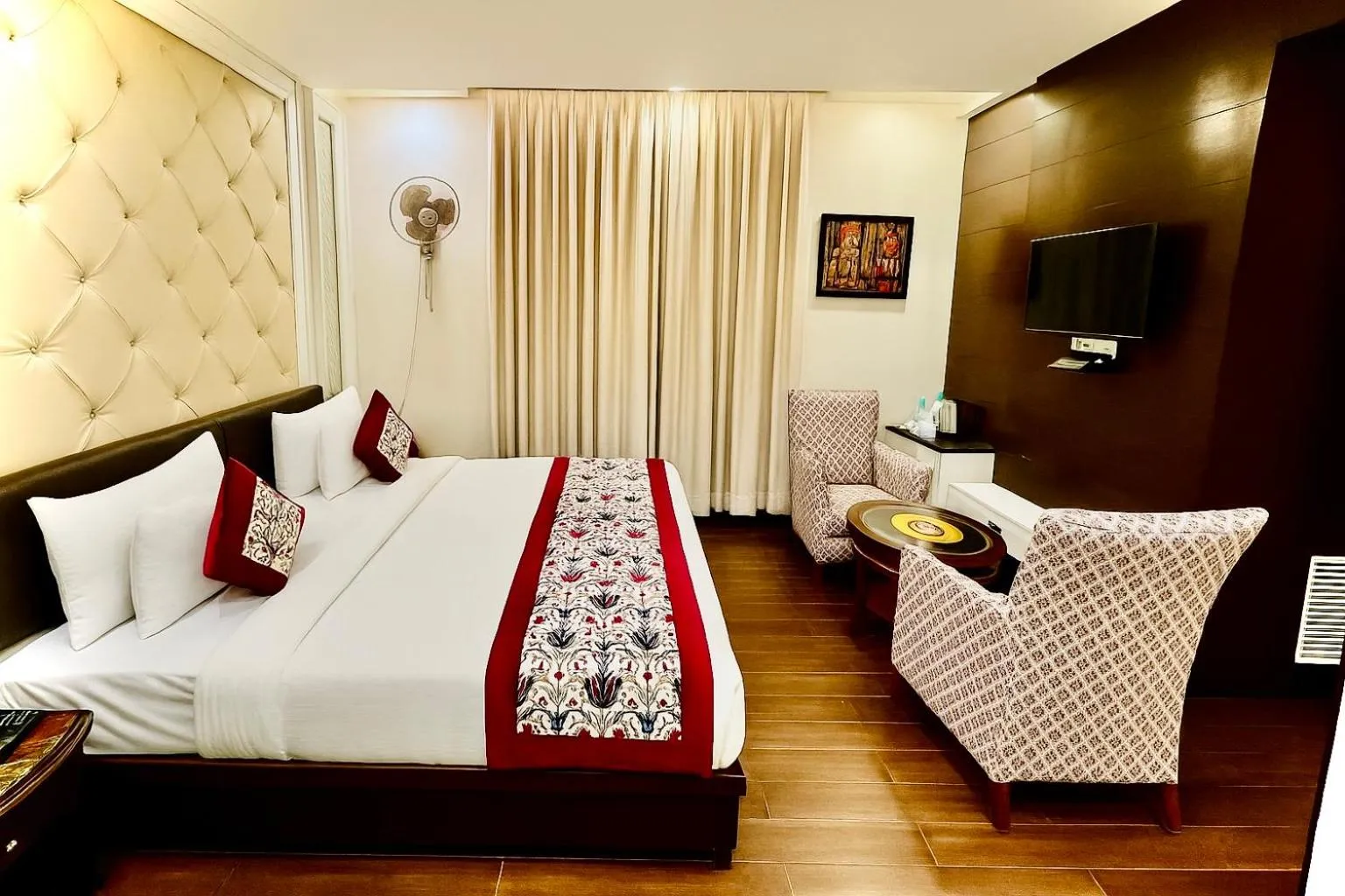 Bed in Hotel Kian by JMD Group
