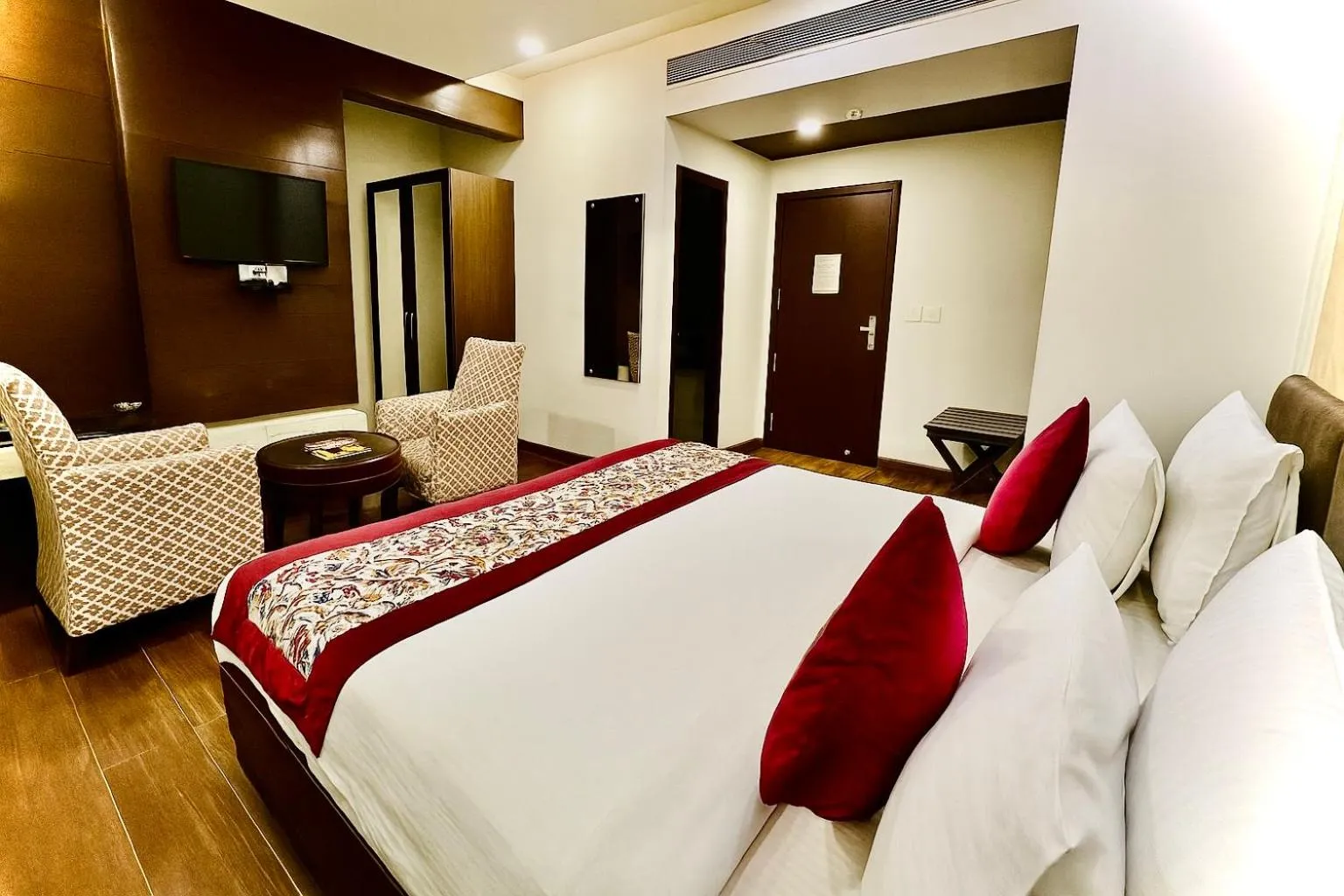 Bed in Hotel Kian by JMD Group