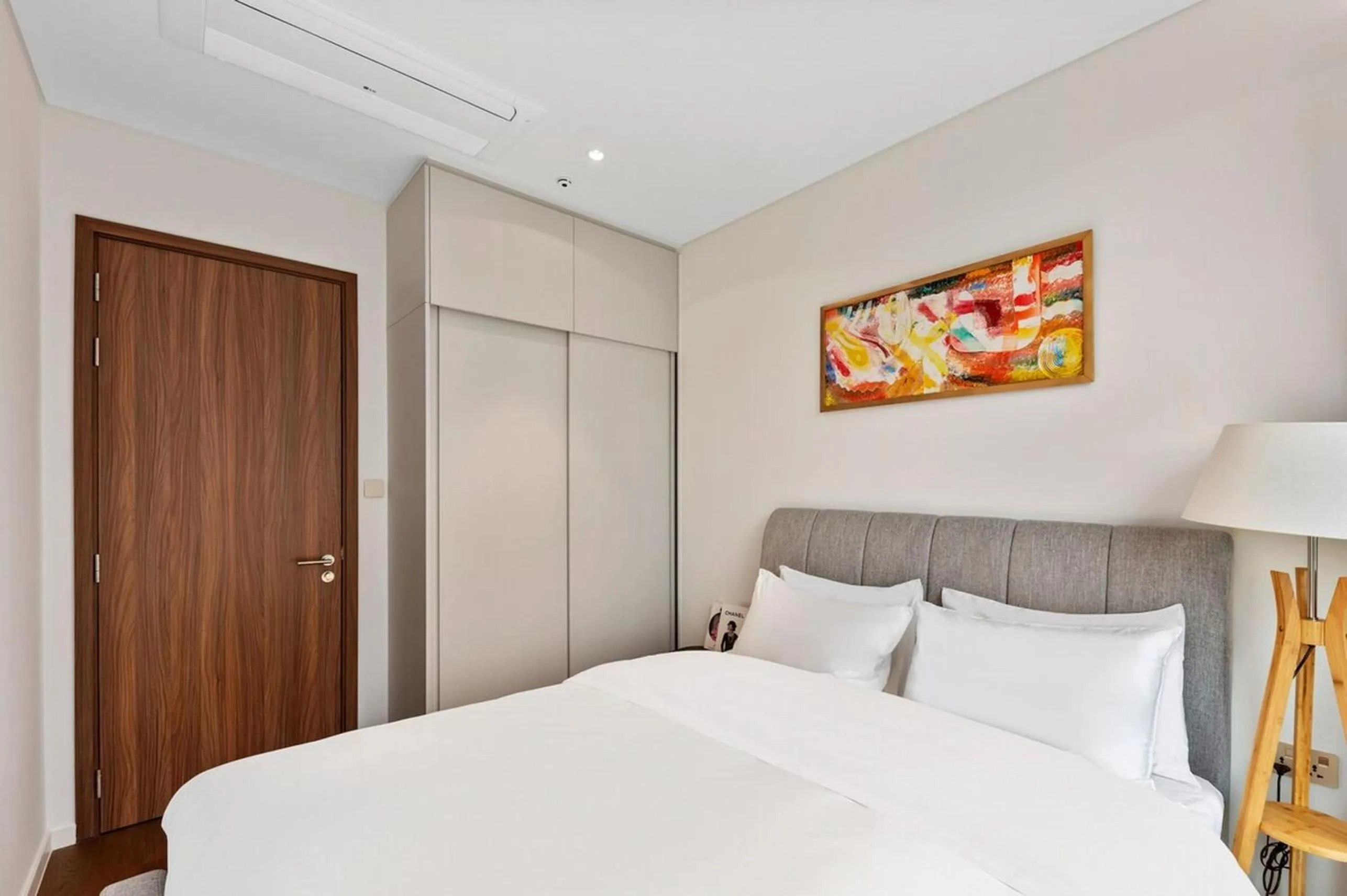 Bed in The Metropole - Horizon View Riverside D2