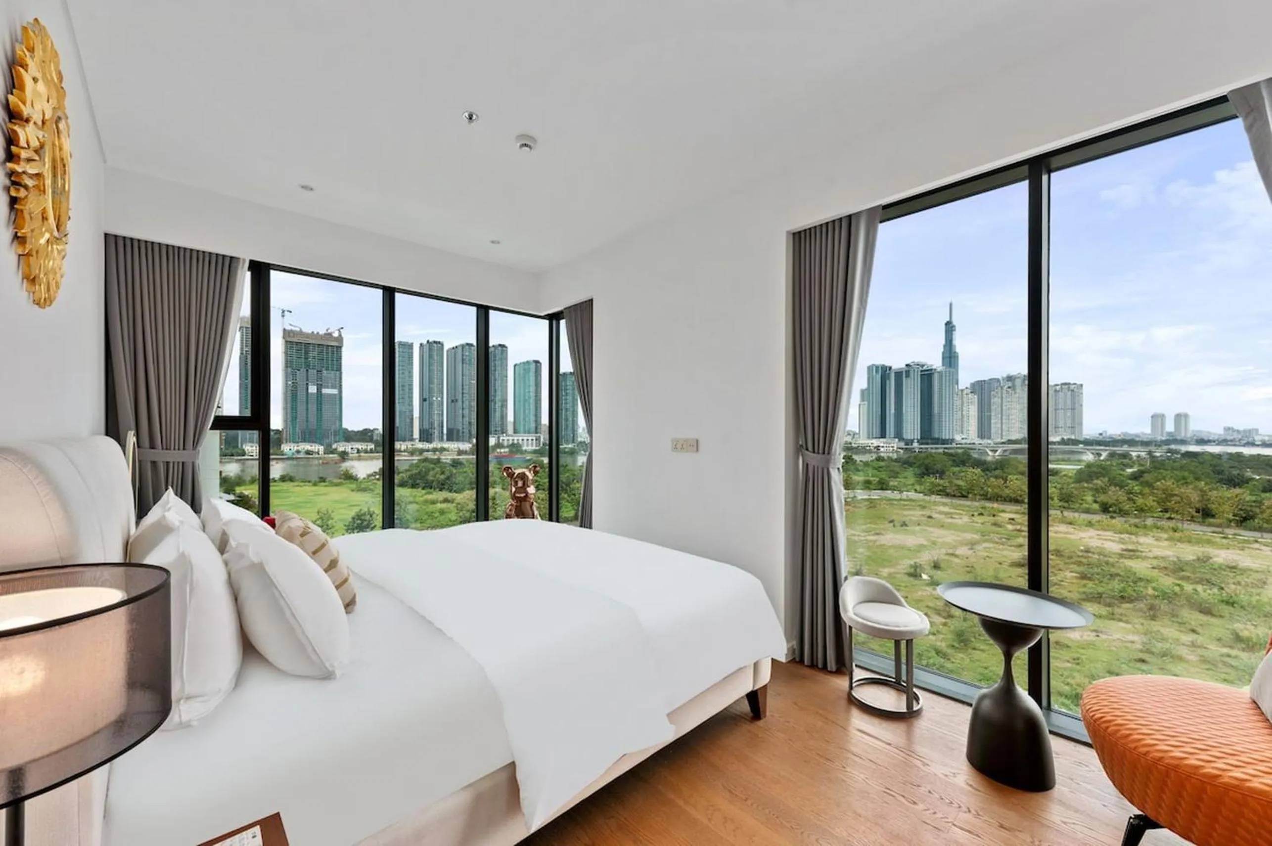 Bed in The Metropole - Horizon View Riverside D2