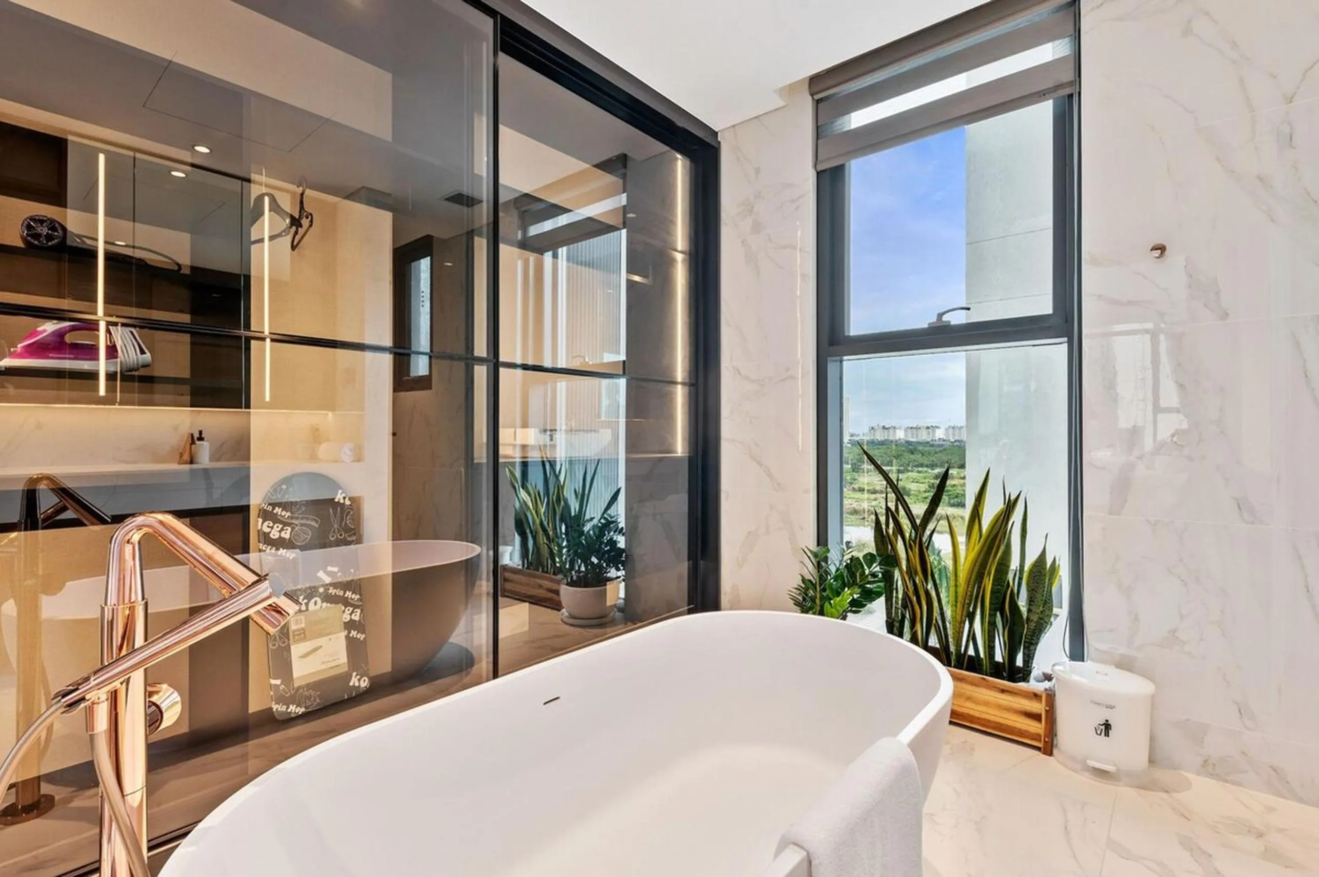 Bathroom in The Metropole - Horizon View Riverside D2