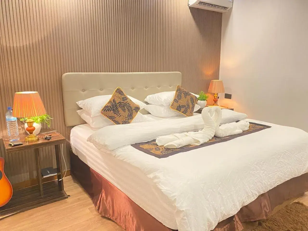 Deluxe Room in Himeyn Beach Inn - Ocho Homes by Eight Continents Deluxe Room in Himeyn Beach Inn - Ocho Homes by Eight Continents