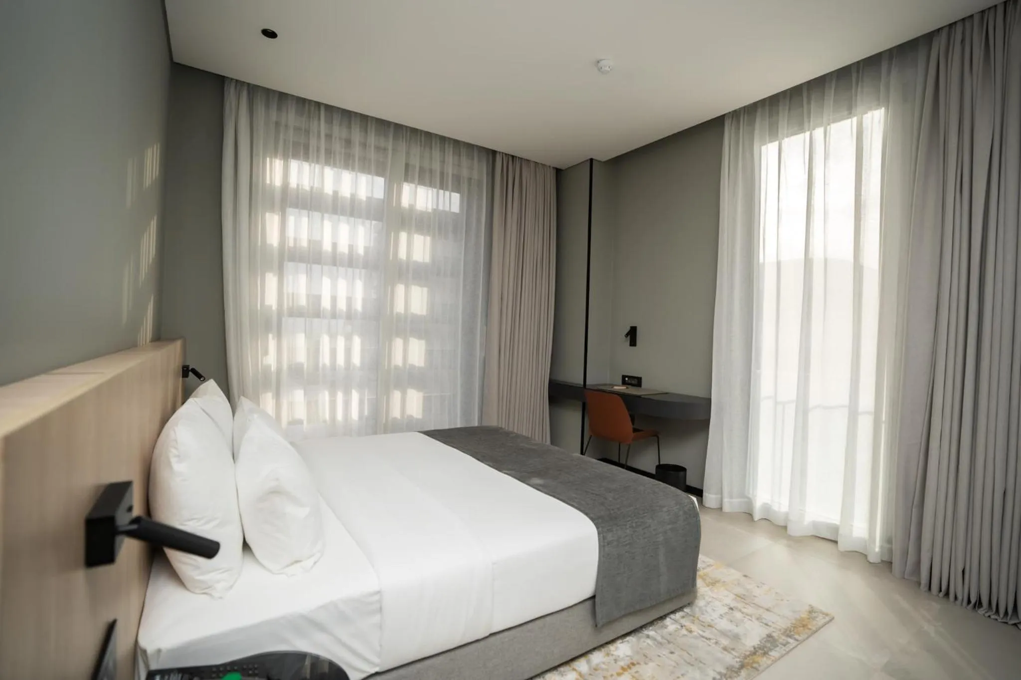 Shower, Bed in Sama Hotels