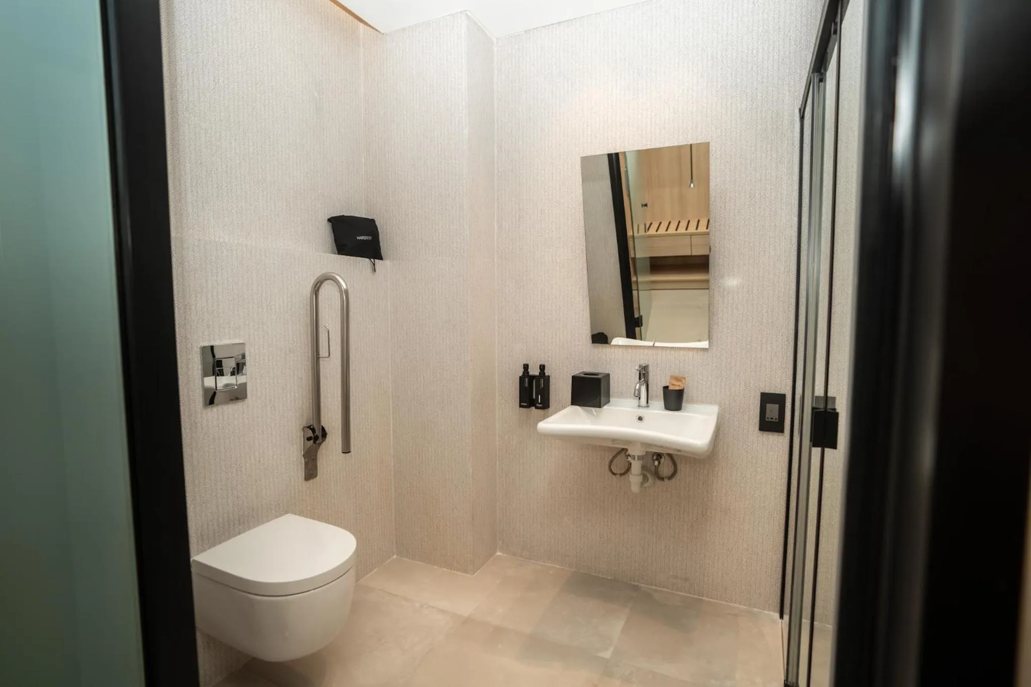 Shower in Sama Hotels