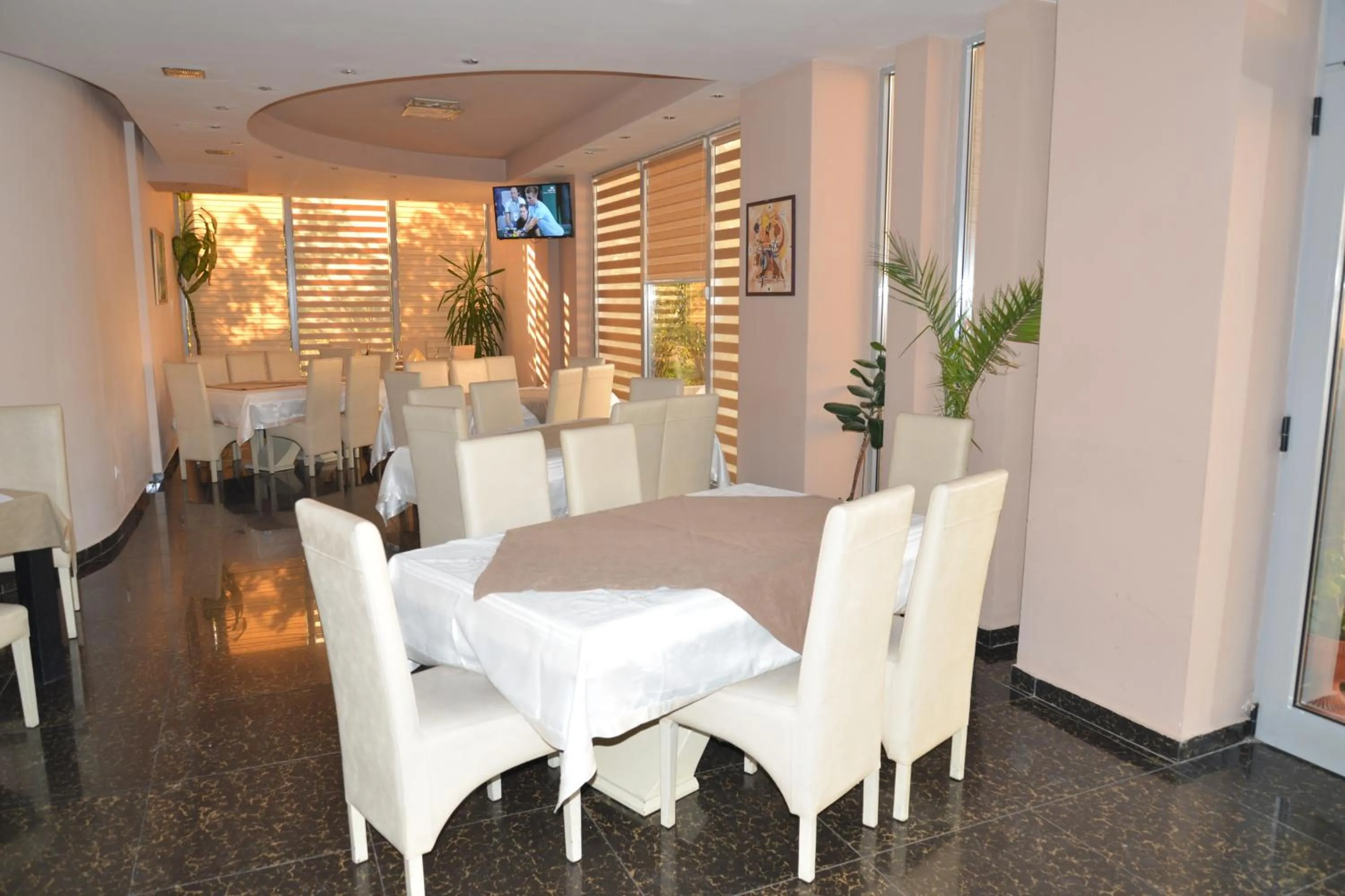 Restaurant/places to eat in Hotel Konstantin