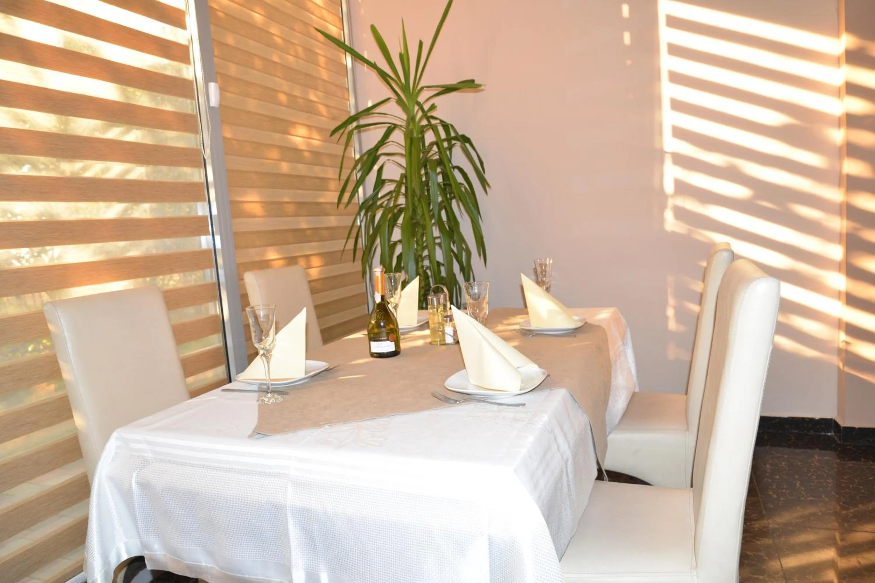 Restaurant/places to eat in Hotel Konstantin