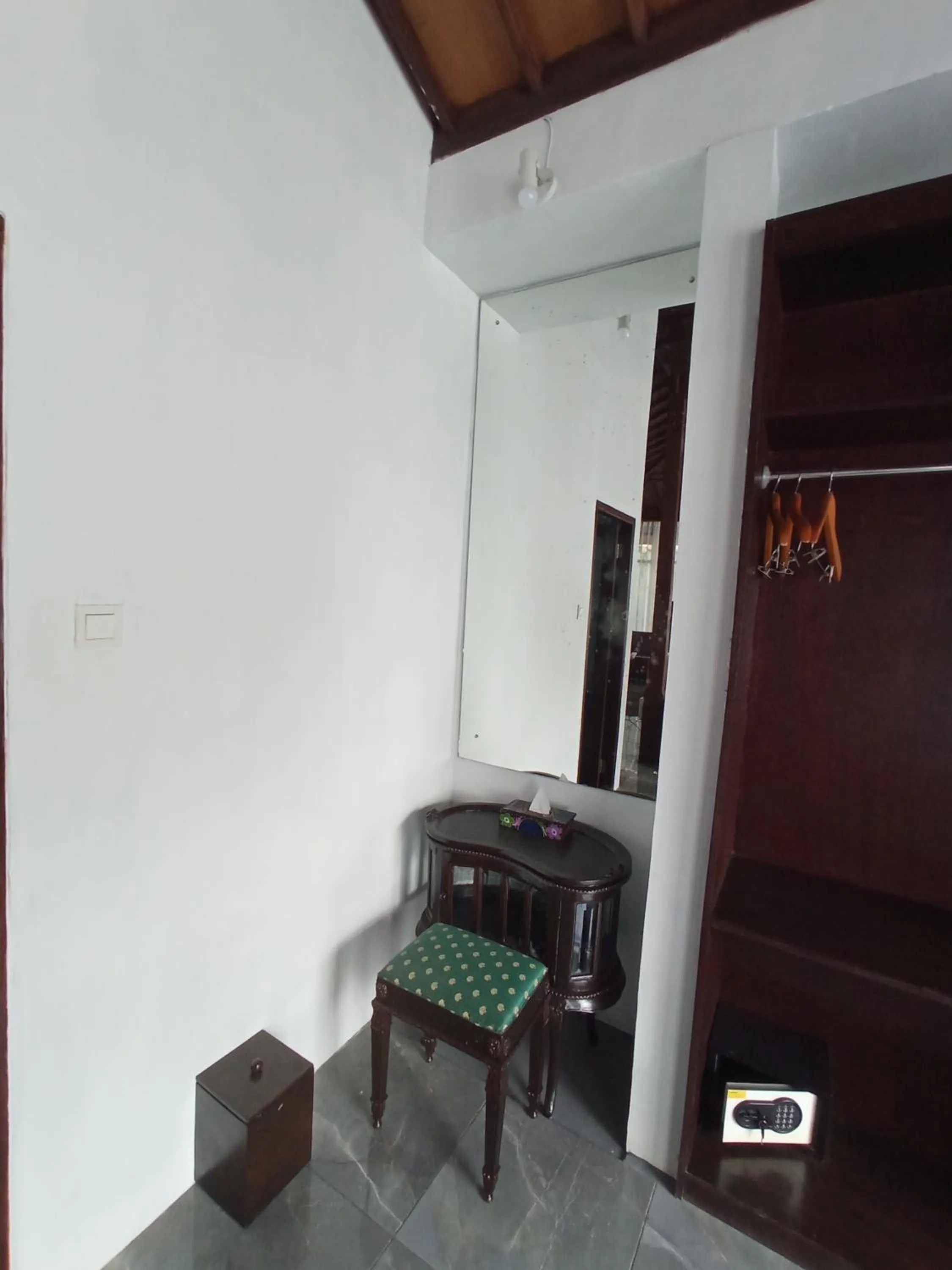 wardrobe in Kampoeng Joglo Abangan Ubud