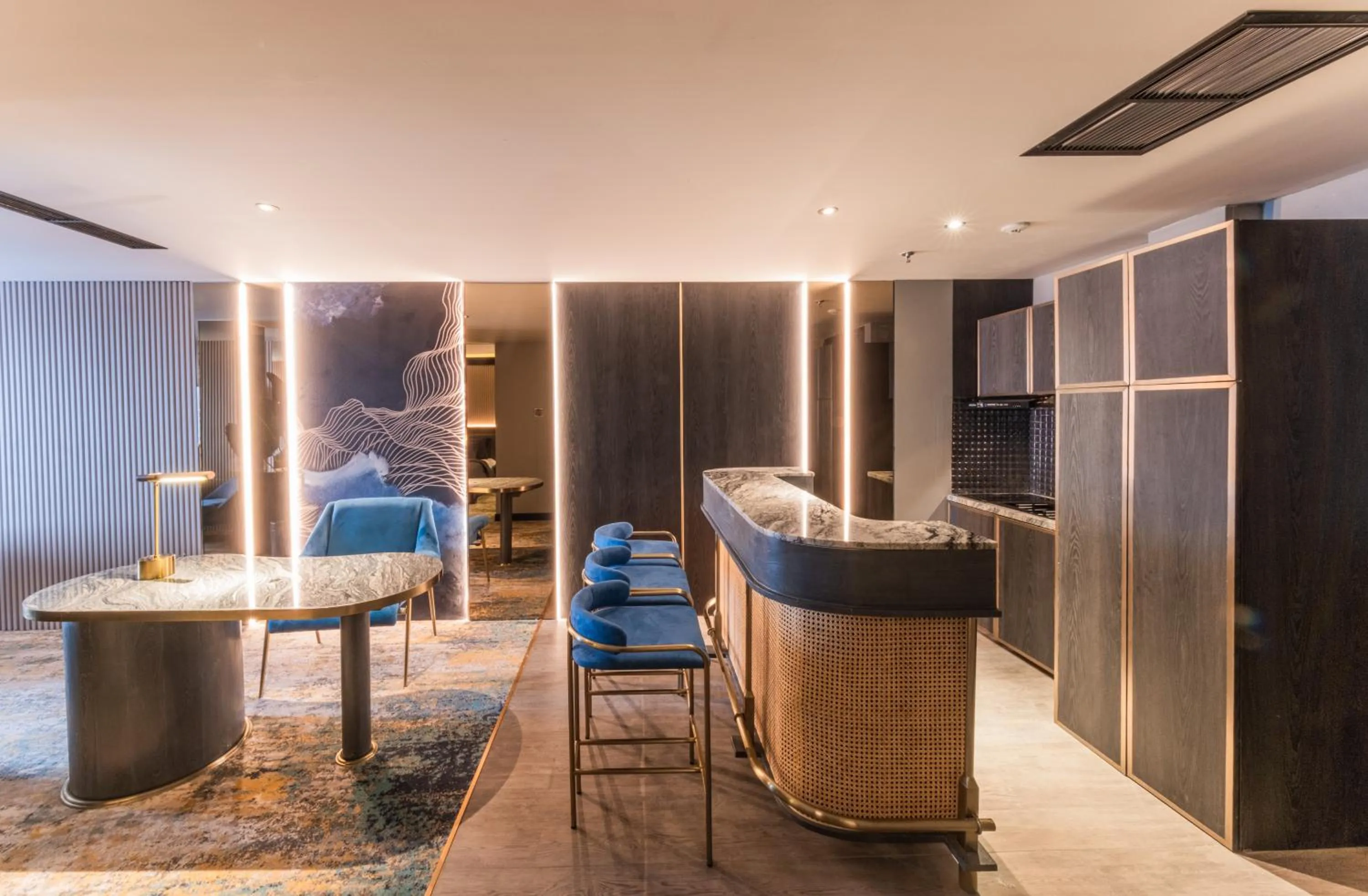 Kitchen or kitchenette in The All - Suite Pentacity Hotel Balikpapan