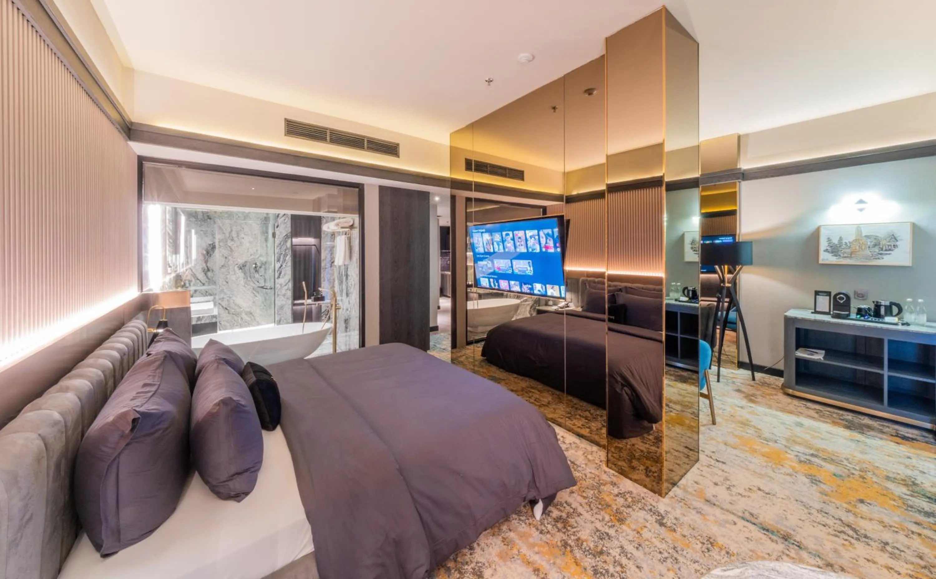 Bed in The All - Suite Pentacity Hotel Balikpapan