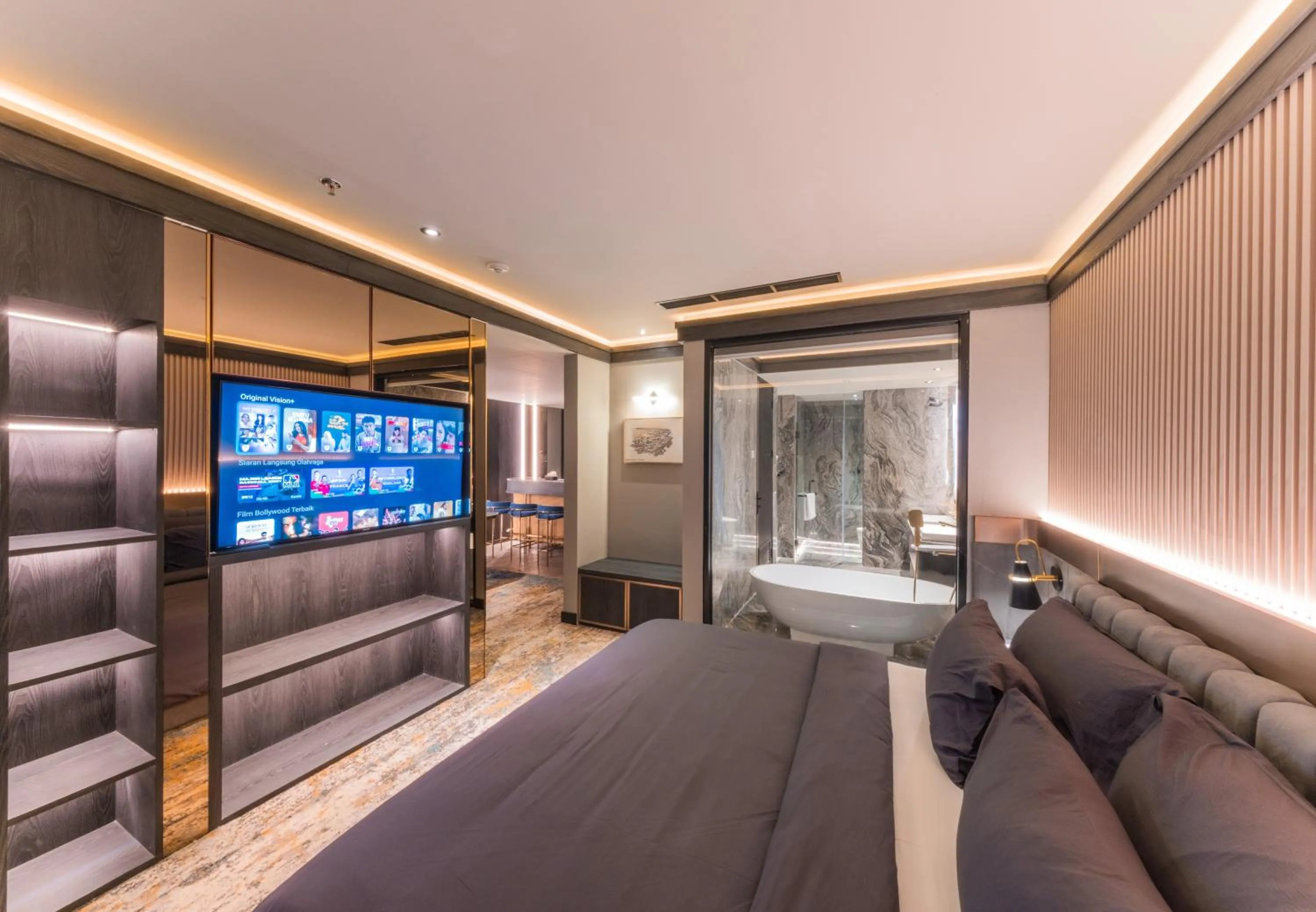 Bed in The All - Suite Pentacity Hotel Balikpapan