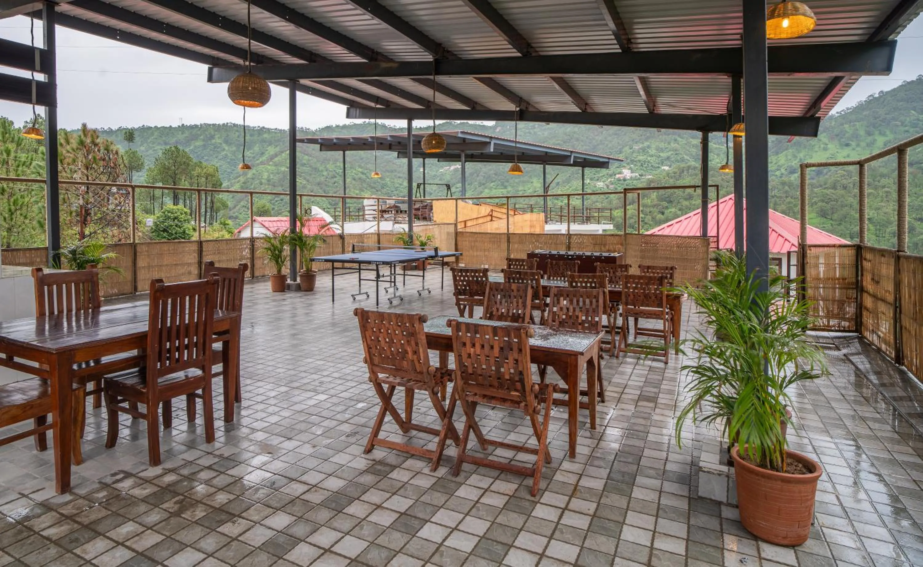 Restaurant/places to eat in Captain Resorts