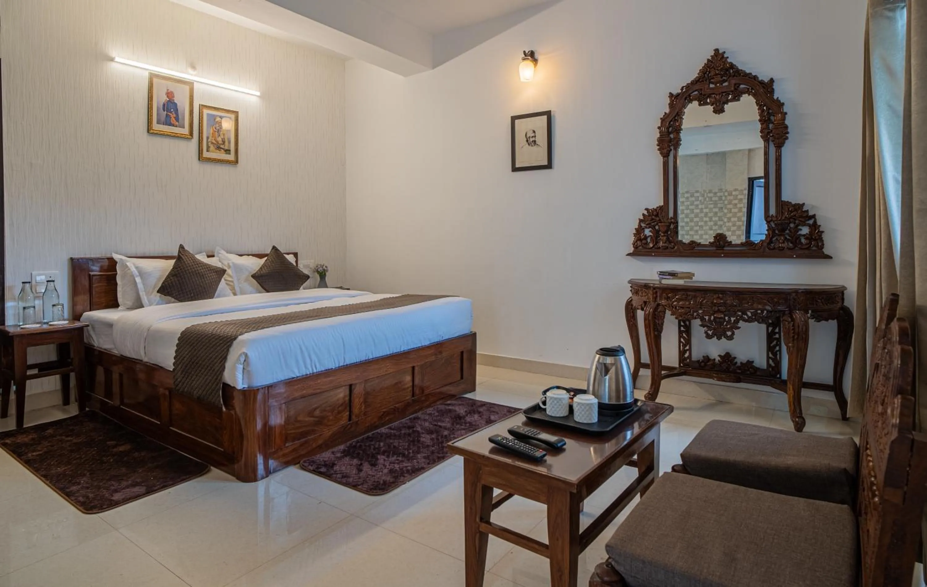 Bedroom, Bed in Captain Resorts