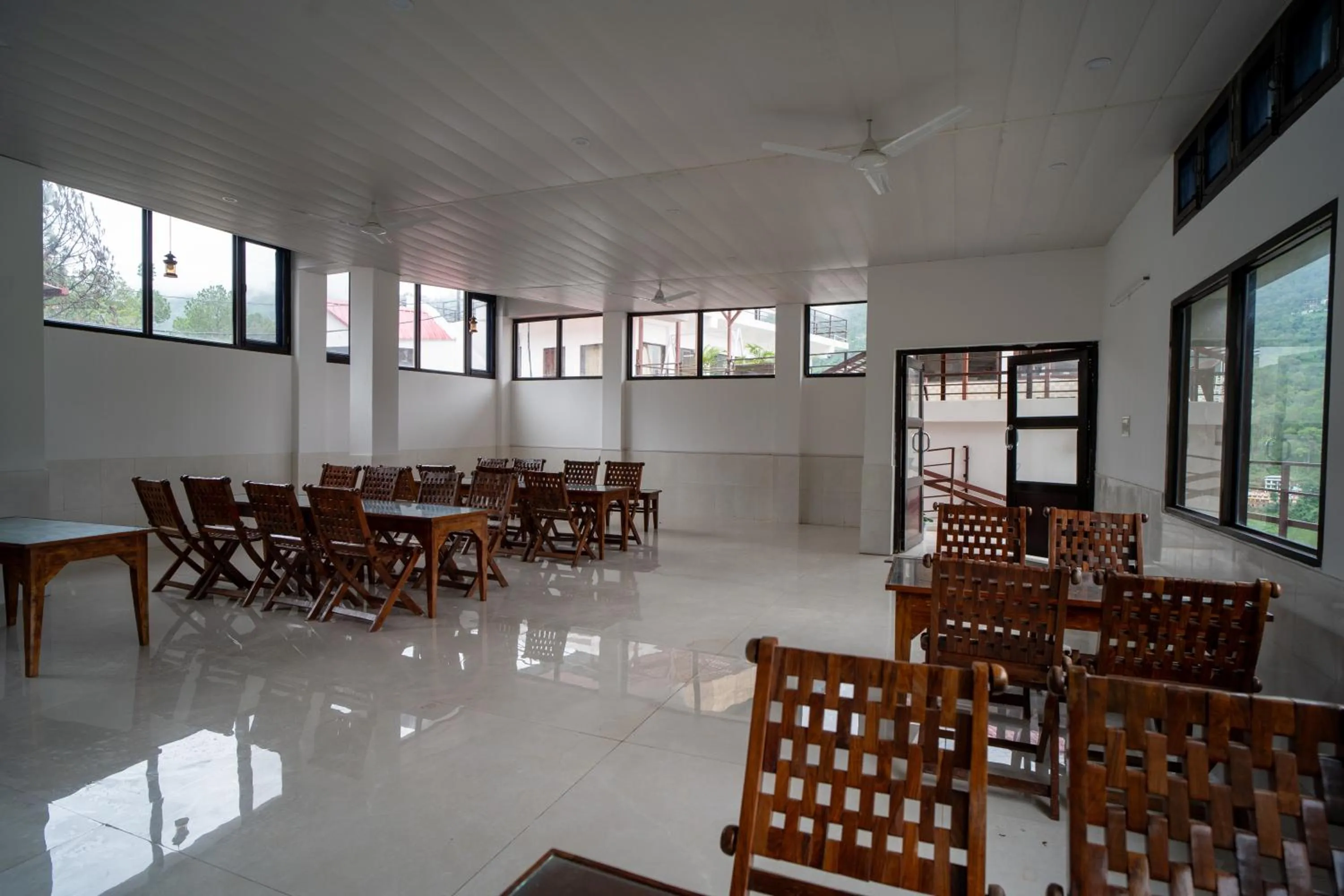 Restaurant/places to eat in Captain Resorts