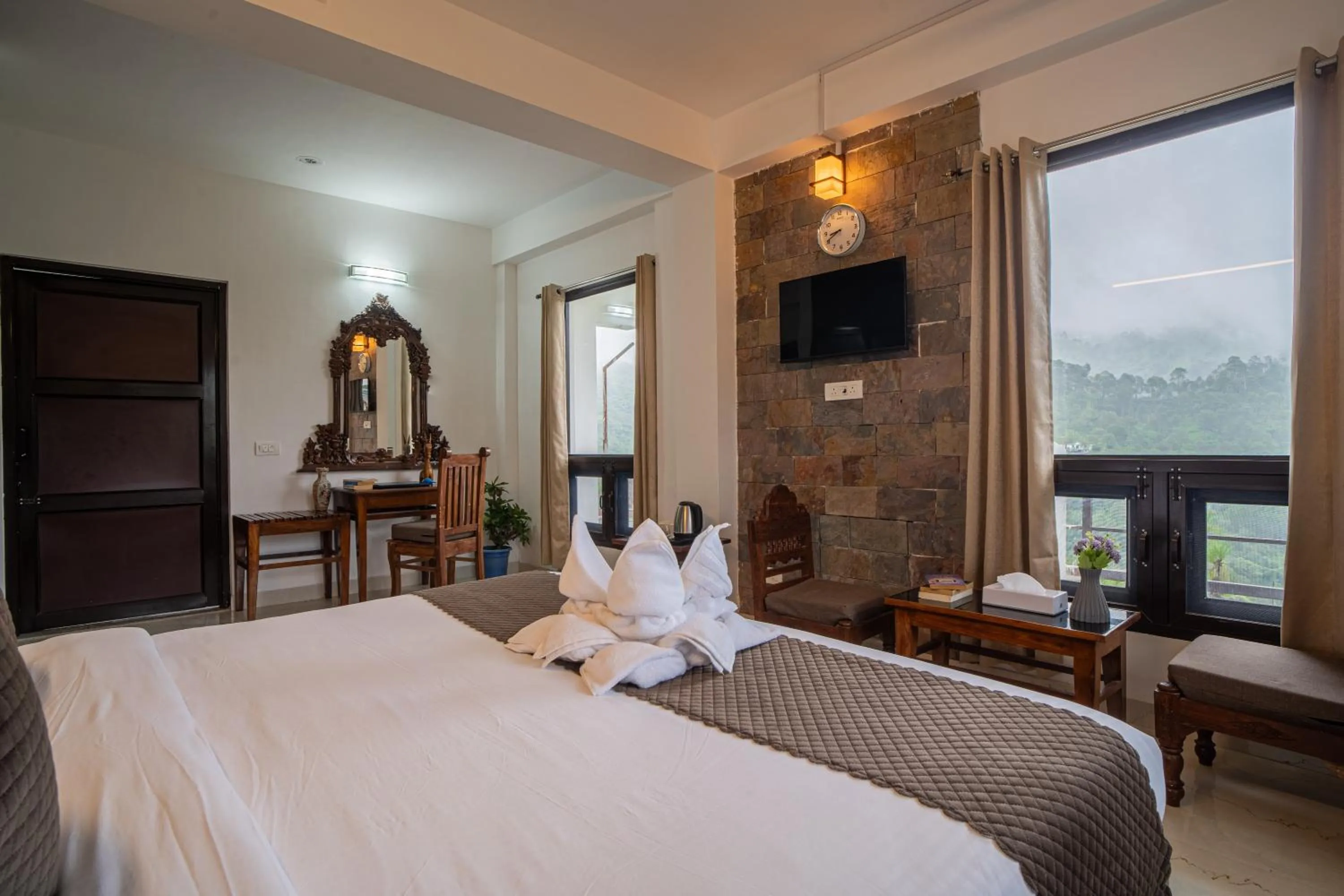 Bedroom, Bed in Captain Resorts