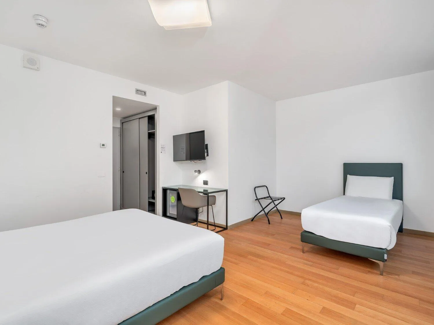 Photo of the whole room, Bed in B&B HOTEL Alba