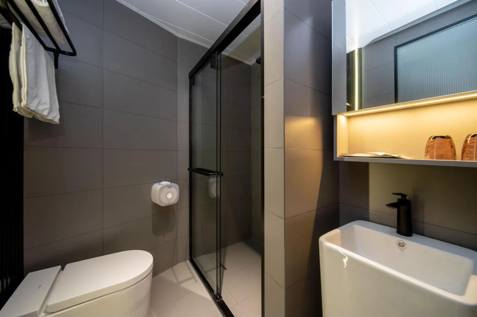 Property building in Guangzhou Yashe International Apartment
