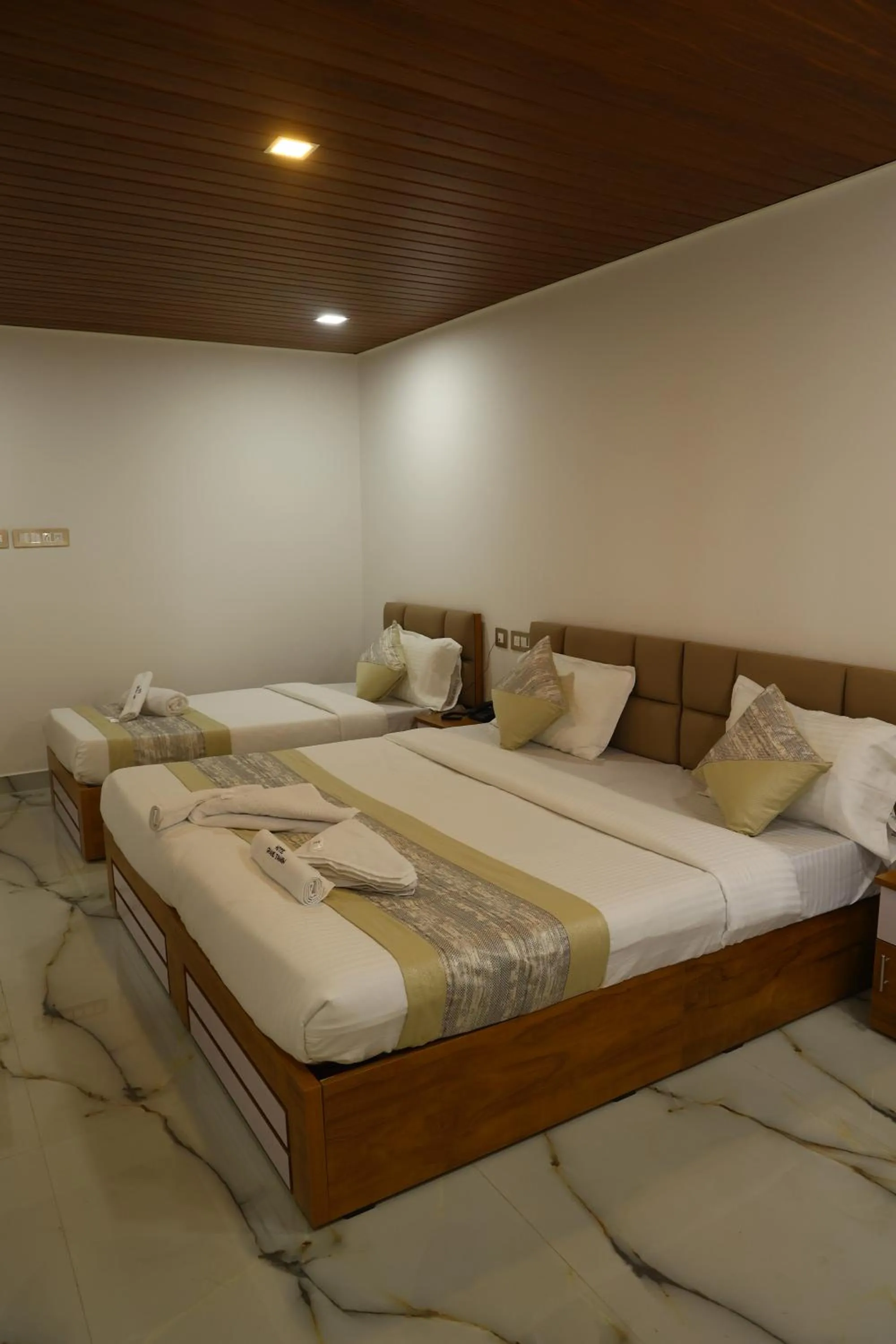 Bedroom, Bed in Grand Tamim Hotel