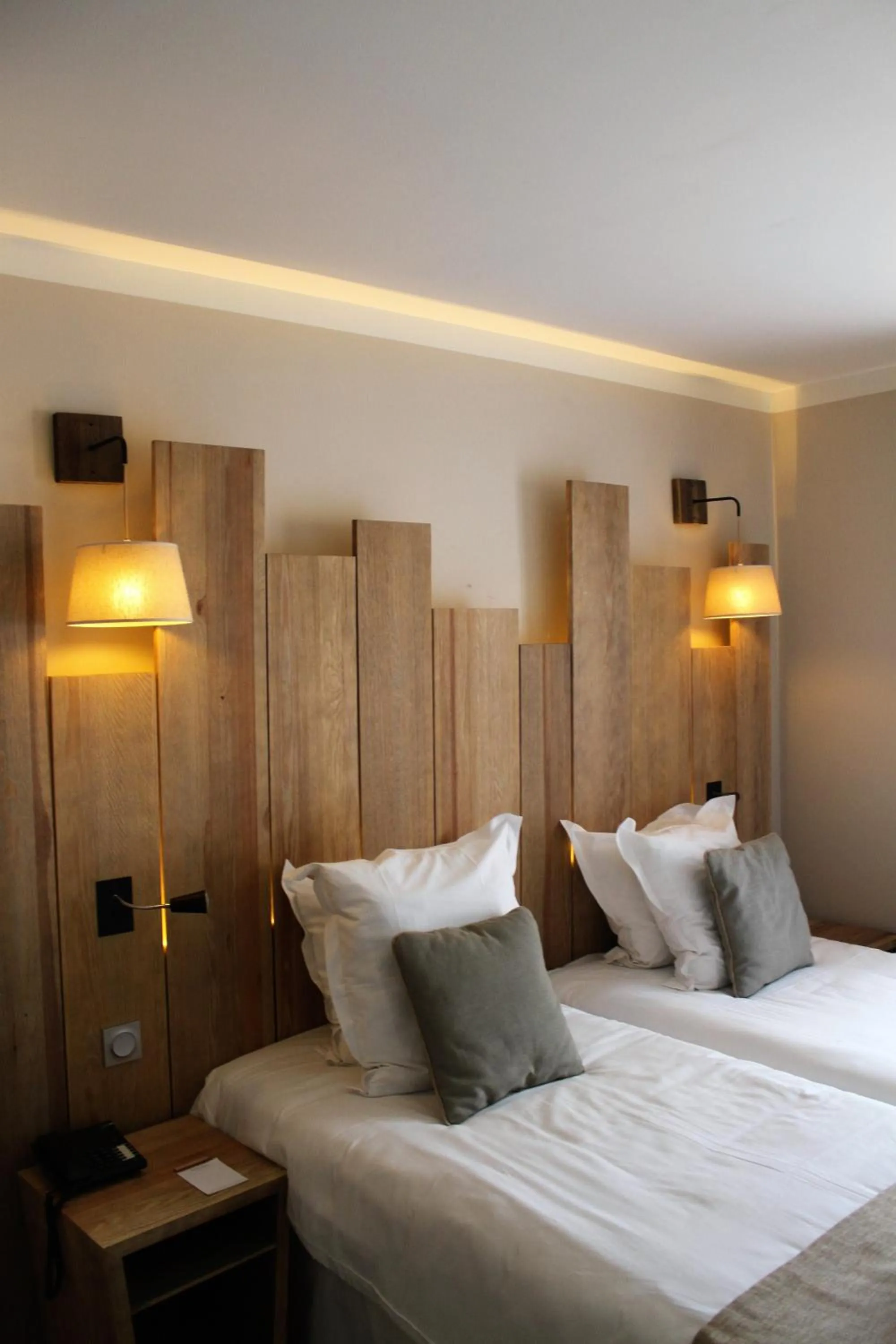 Bed in Domaine du Ferret Restaurant & Spa