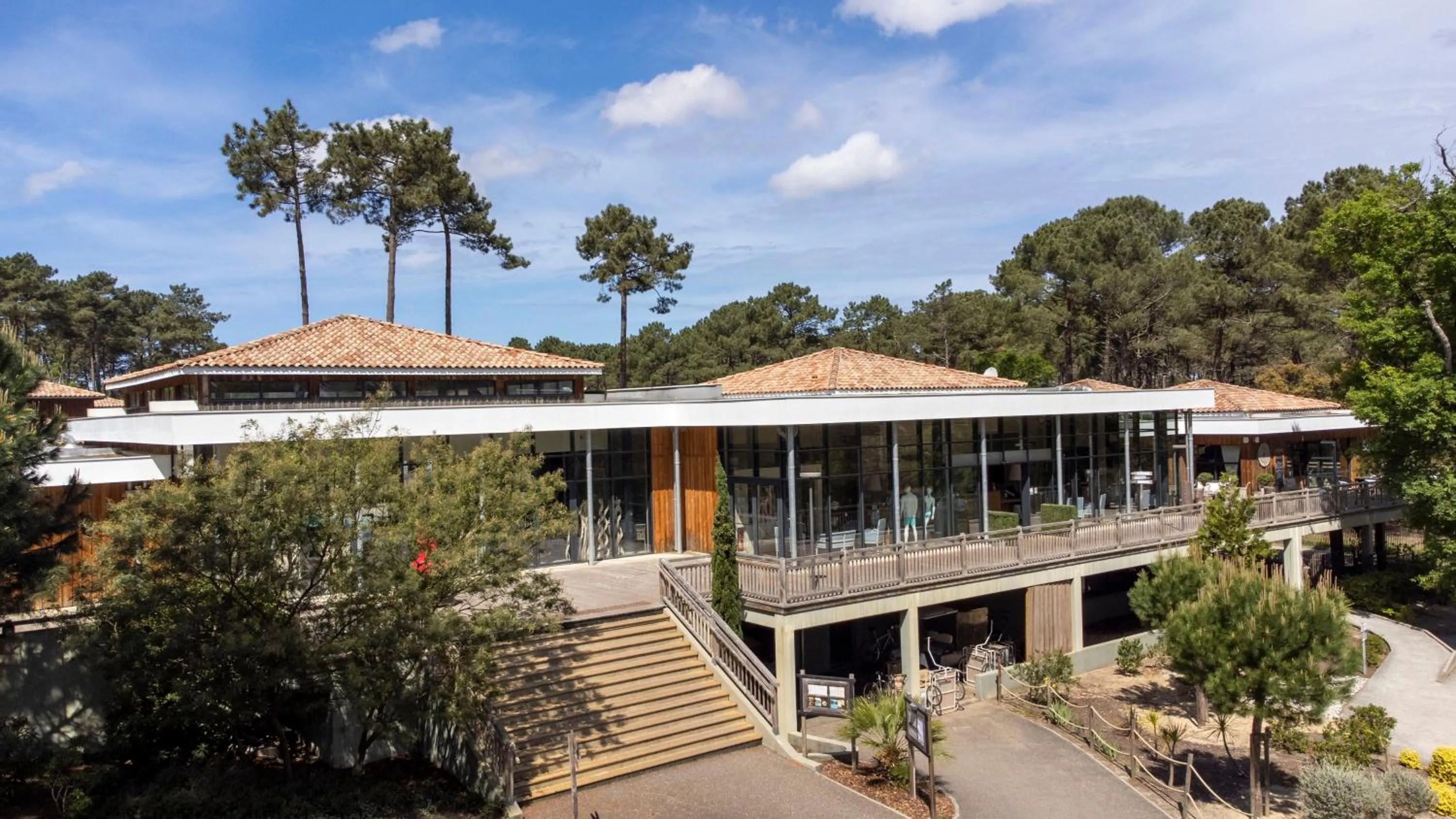 Property building in Domaine du Ferret Restaurant & Spa
