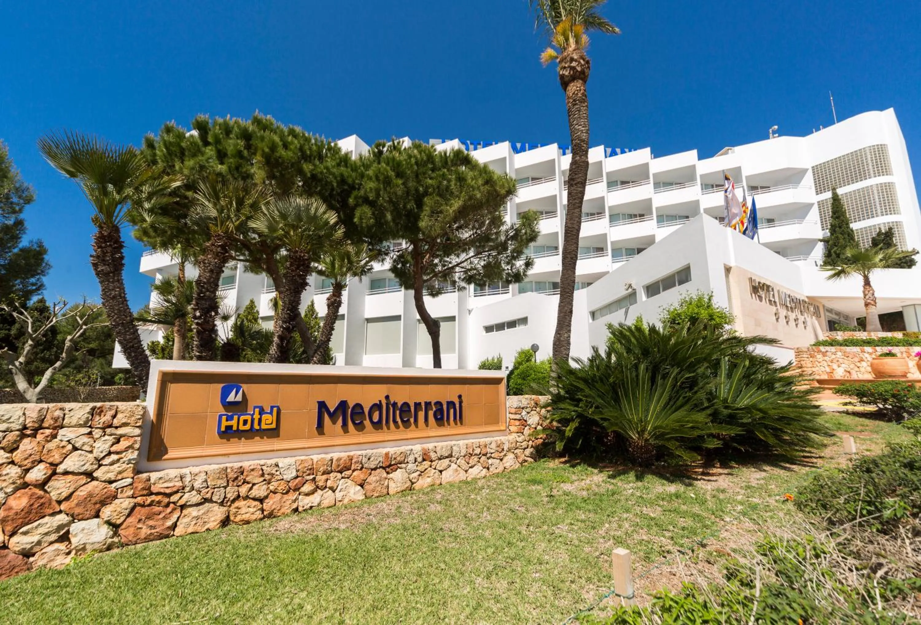 Facade/entrance in Globales Mediterrani