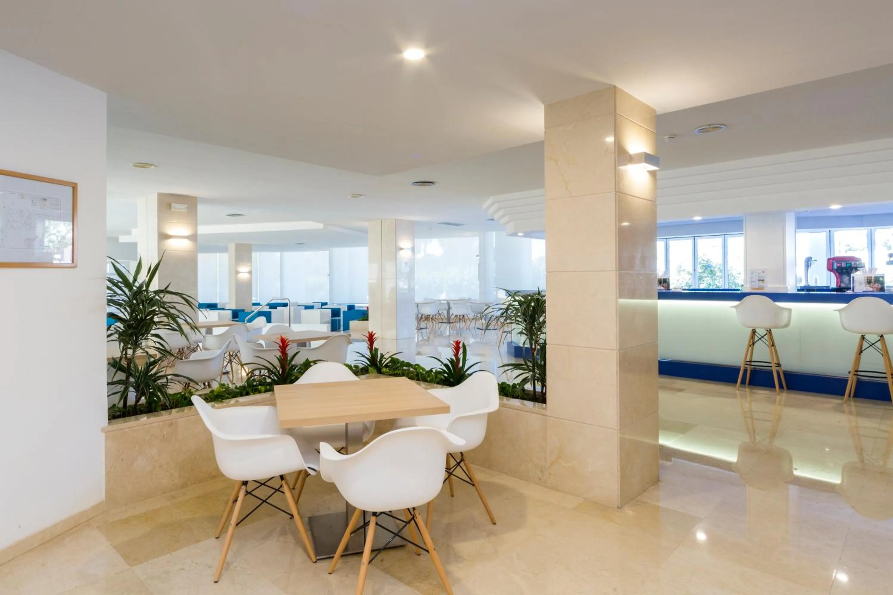 Lounge or bar in Globales Mediterrani