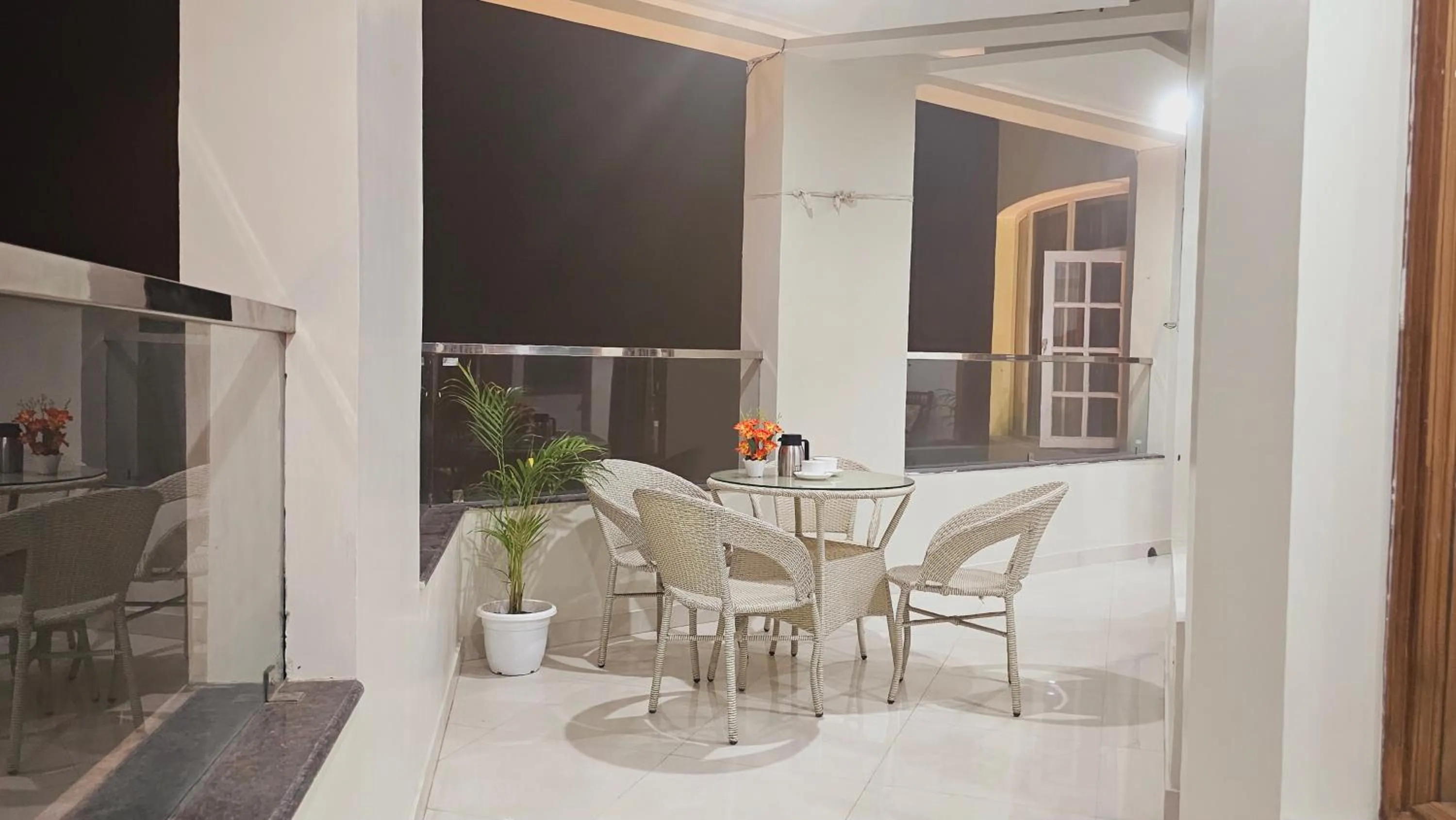 Seating area in Hydrangea Heights by PTW Hotels