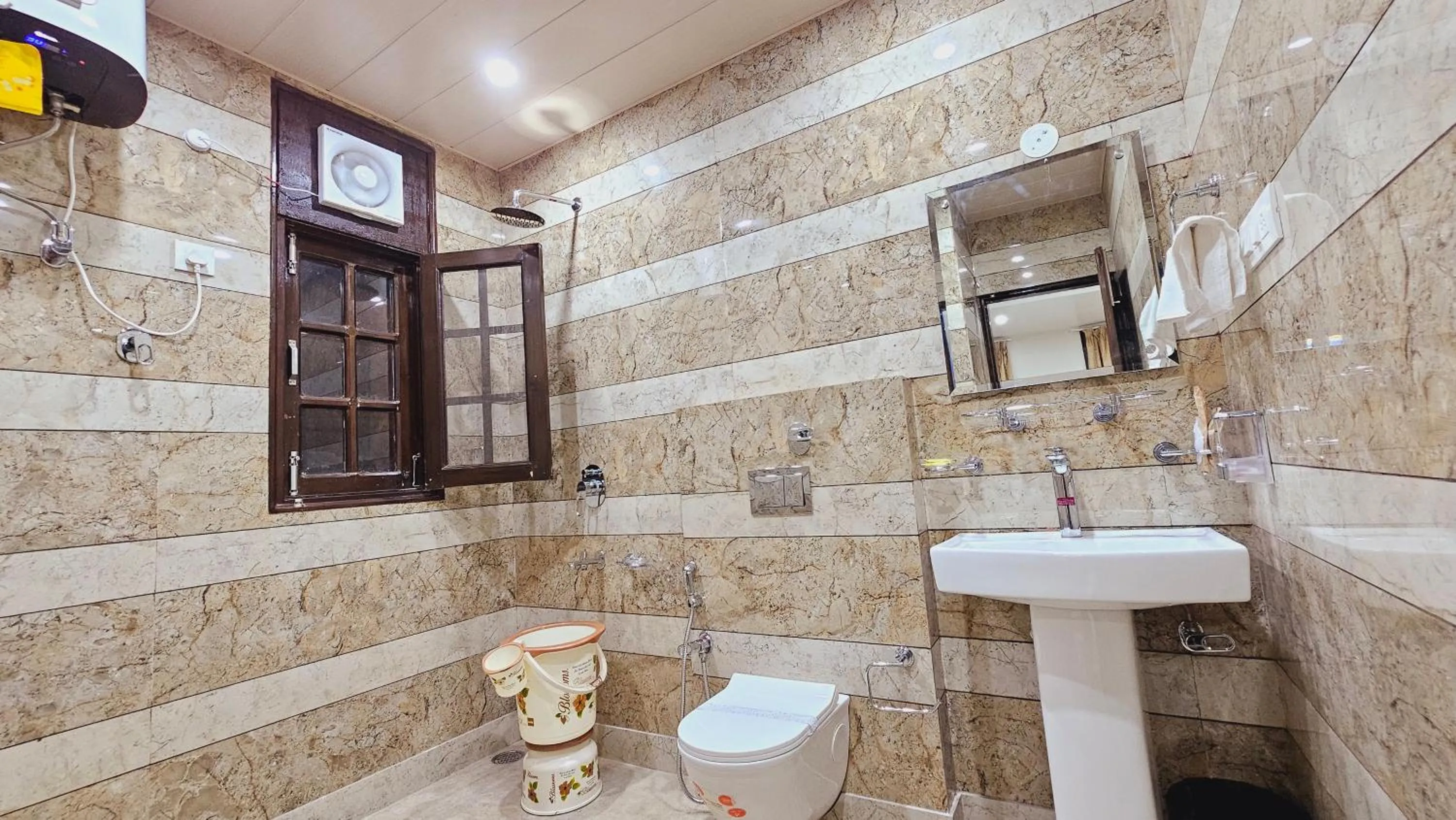 Shower in Hydrangea Heights by PTW Hotels