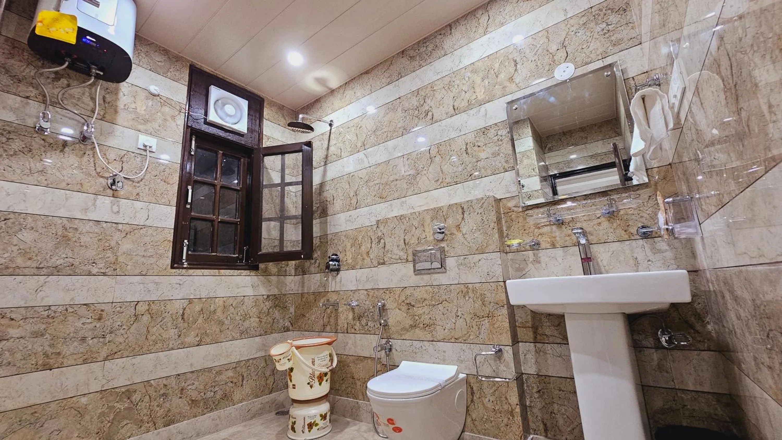 Shower in Hydrangea Heights by PTW Hotels