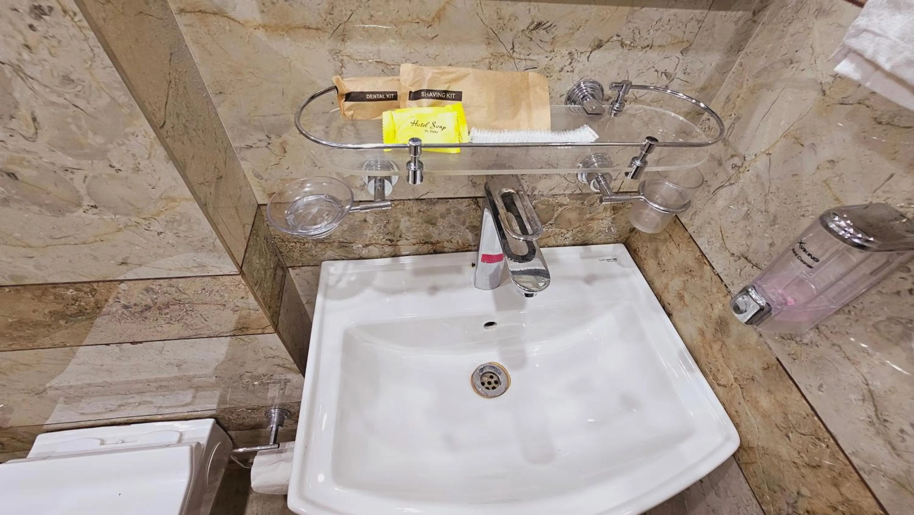 Bathroom in Hydrangea Heights by PTW Hotels