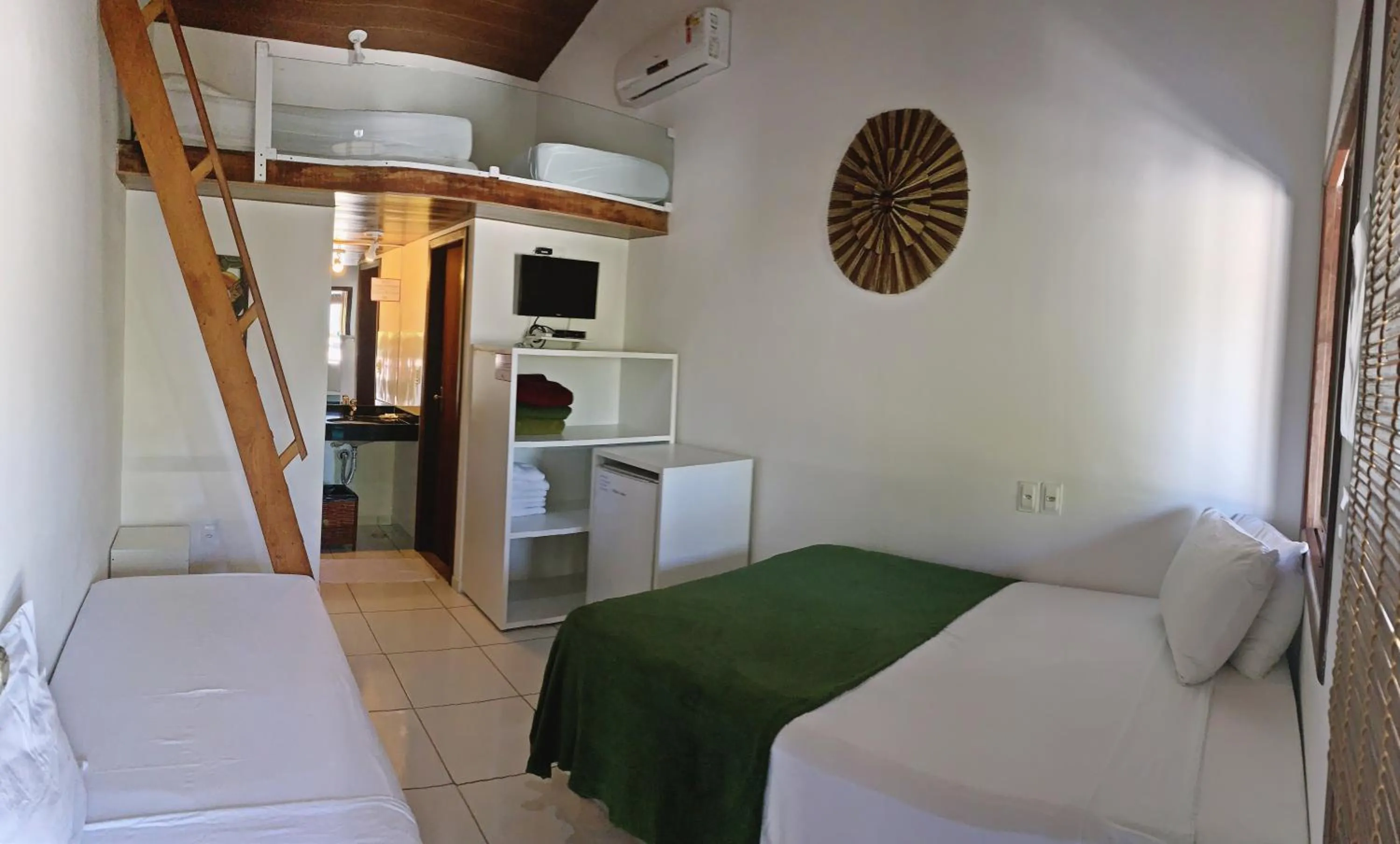 Photo of the whole room, Bed in Pousada Brasil Caribe